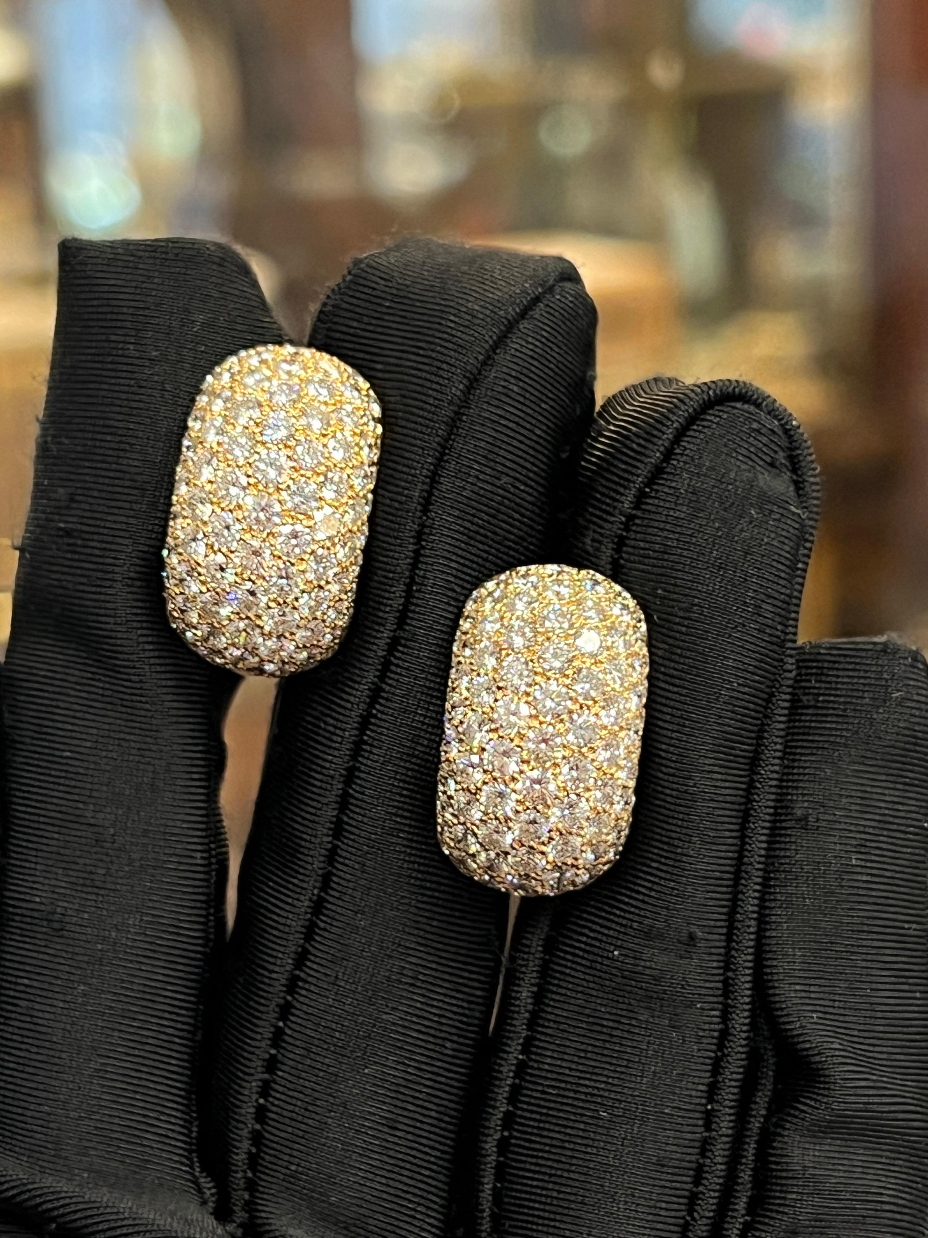 Round Cut Van Cleef and Arpels Diamond Earrings For Sale