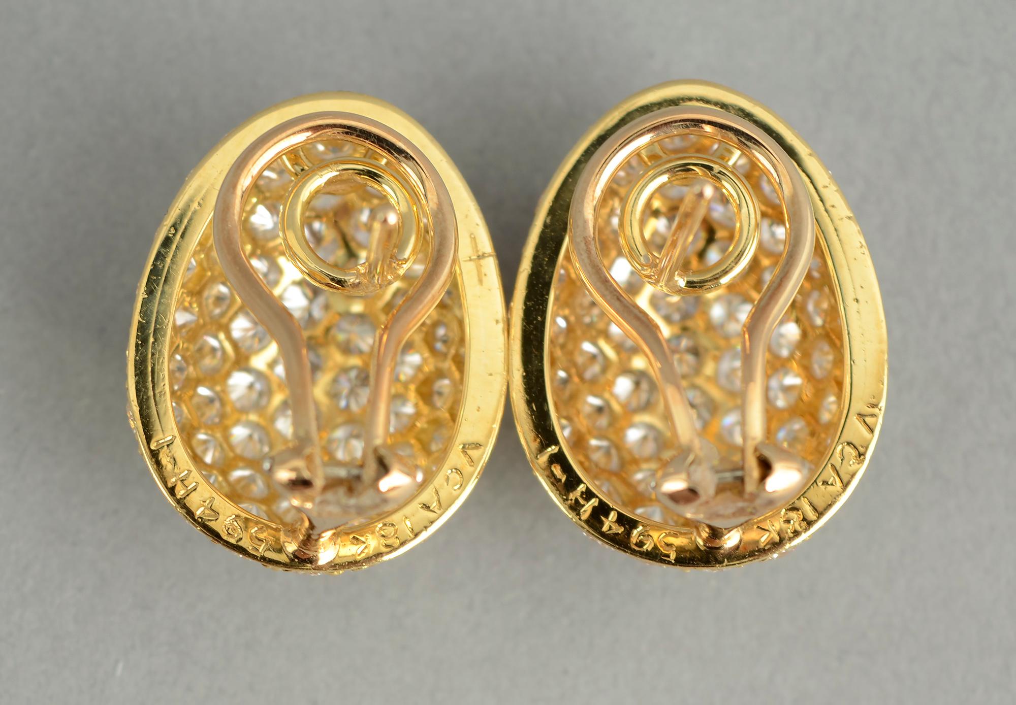 Van Cleef & Arpels Boucles d'oreilles en diamants en vente 1