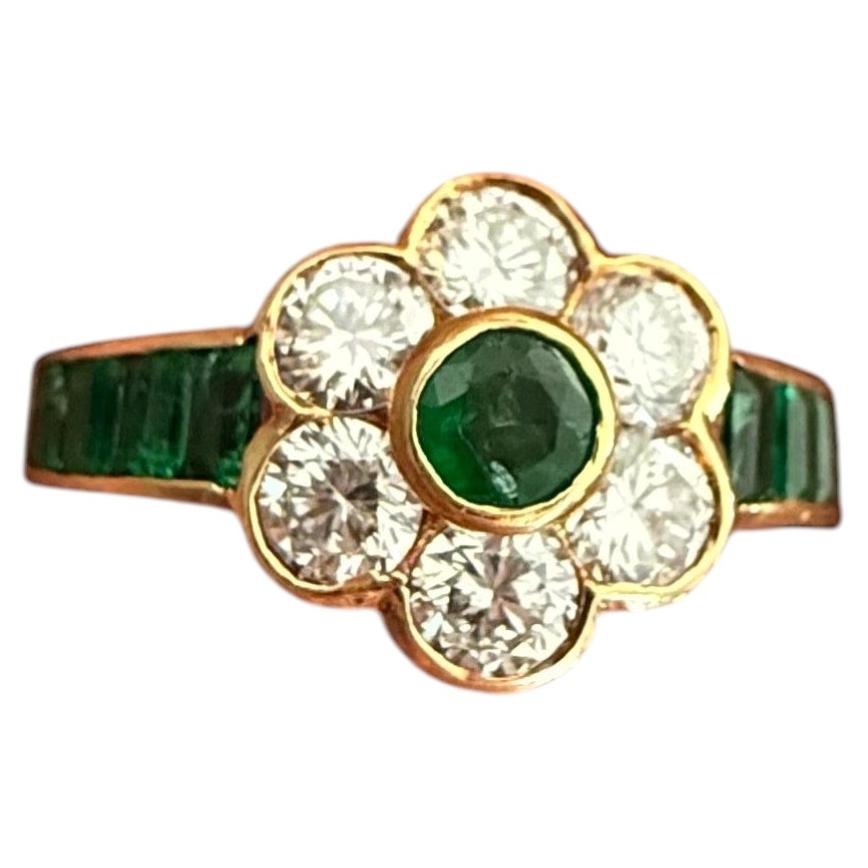 Van Cleef and Arpels Diamond Green Emerald 18k Yellow Gold Ring French