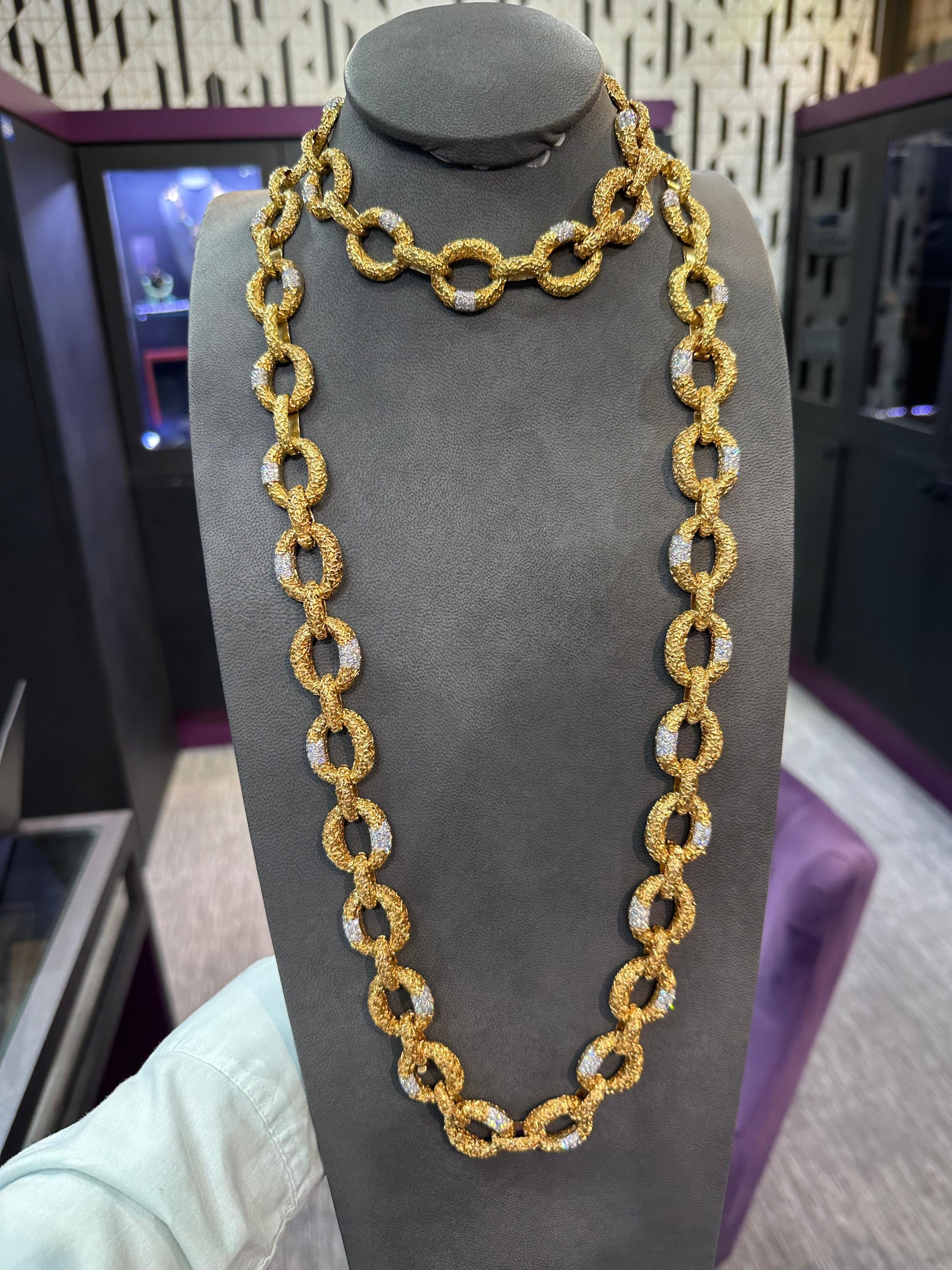 Taglio rotondo Van Cleef & Arpels Set di diamanti A Link in vendita