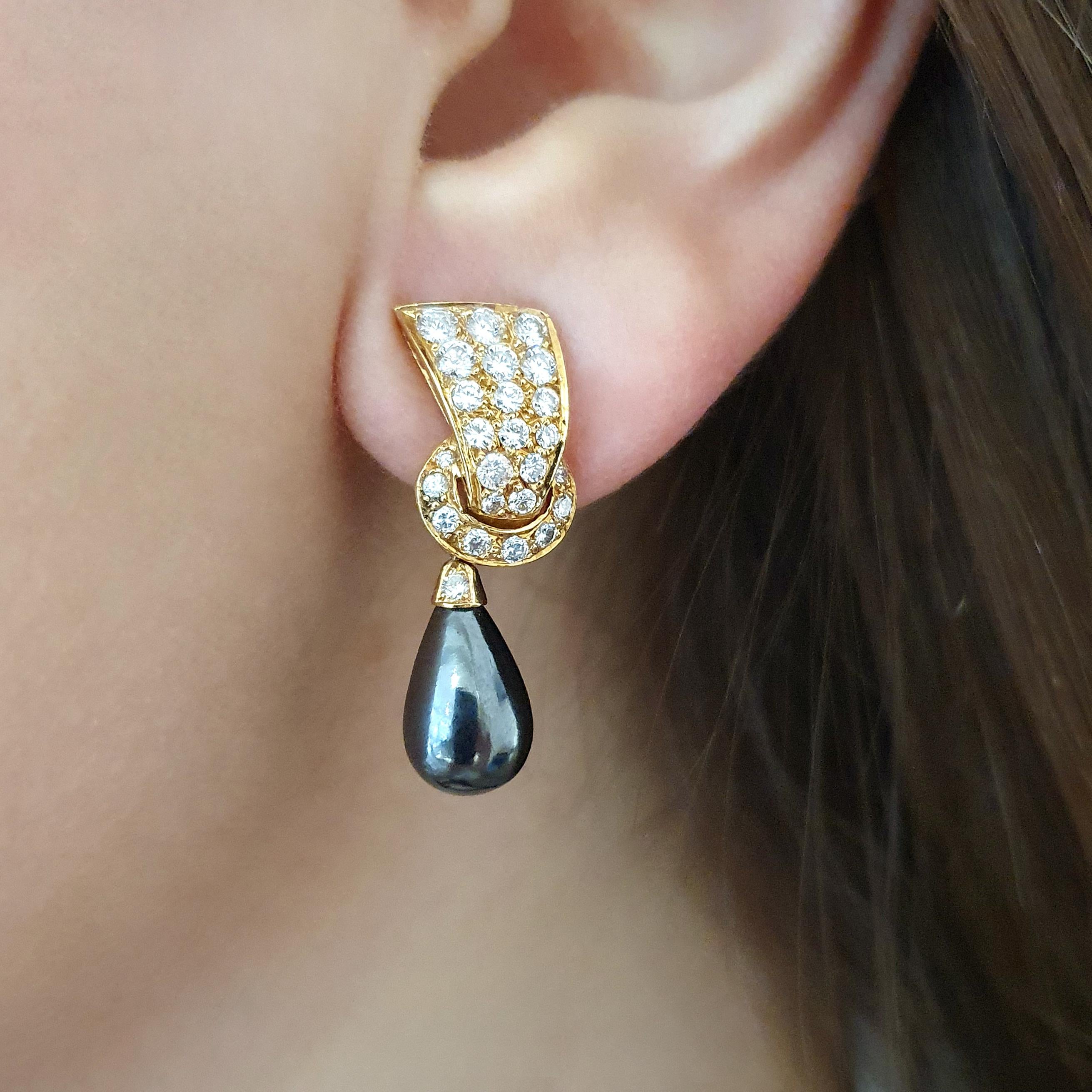 Van Cleef und Arpels Diamant-Hamatit-Halskette und Ohrringe mit Diamanten im Angebot 7