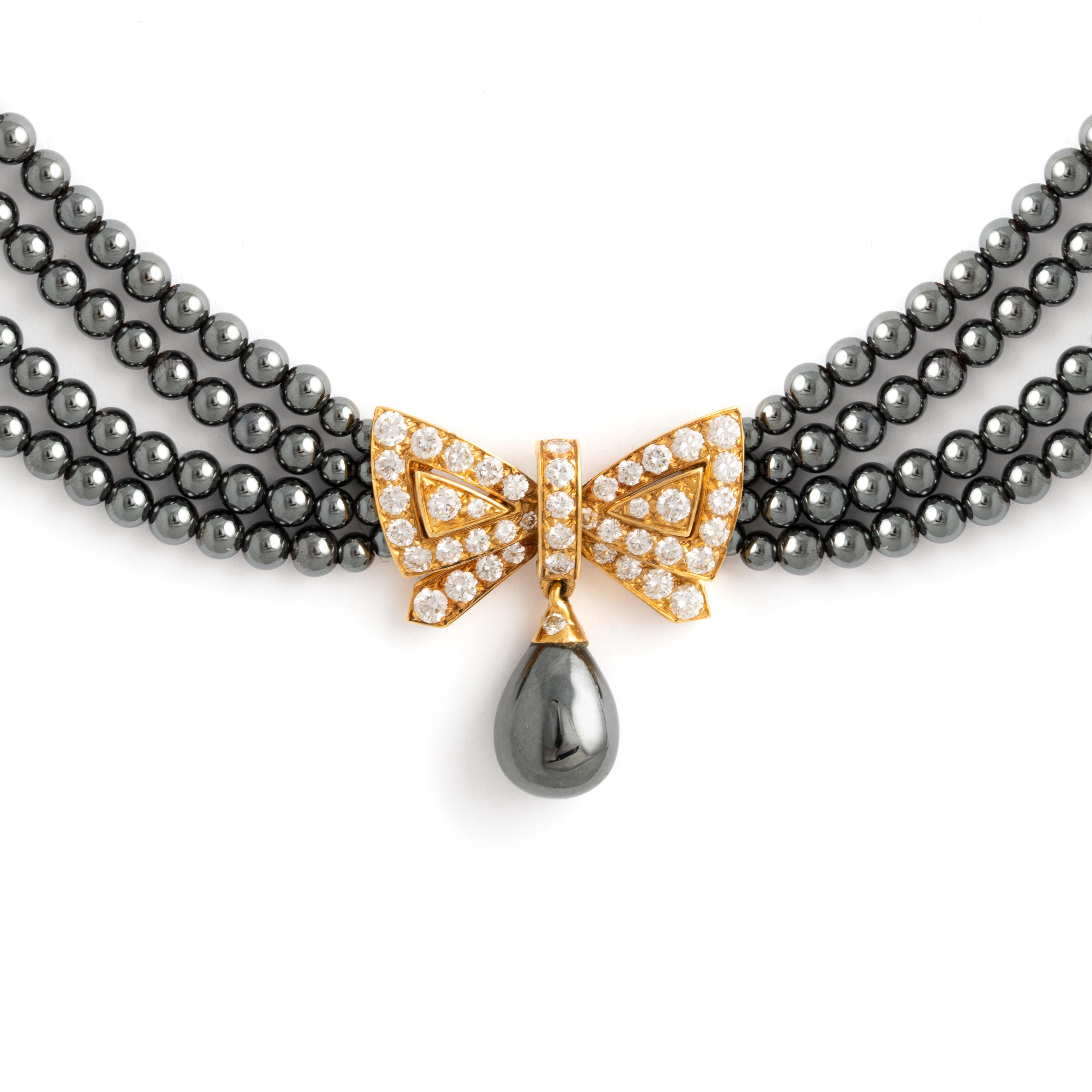 Van Cleef und Arpels Diamant-Hamatit-Halskette und Ohrringe mit Diamanten im Zustand „Hervorragend“ im Angebot in Geneva, CH