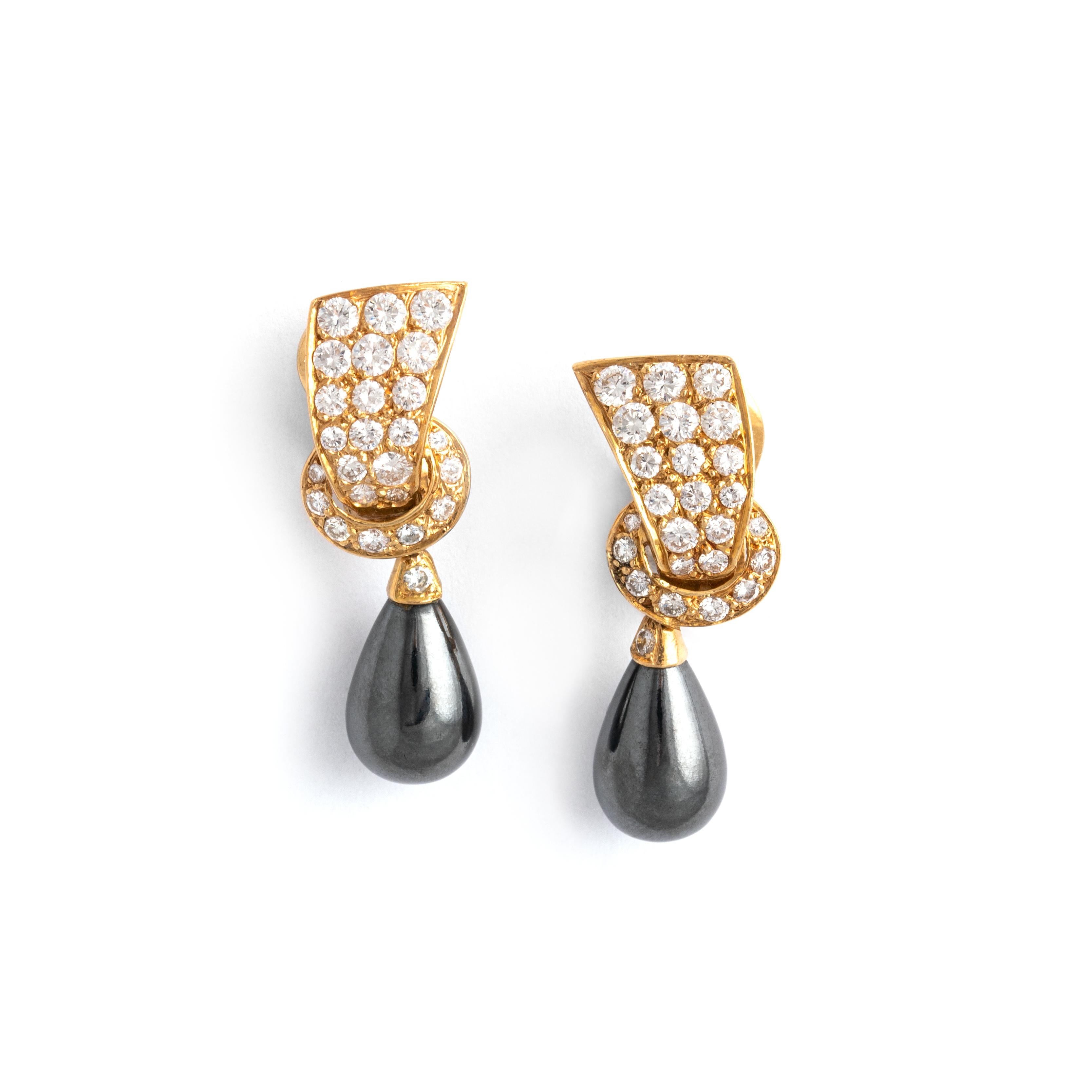 Van Cleef und Arpels Diamant-Hamatit-Halskette und Ohrringe mit Diamanten im Angebot 3