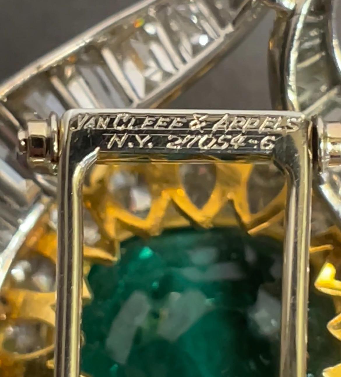 Women's Van Cleef and Arpels Emerald and Diamond Floral Brooch For Sale