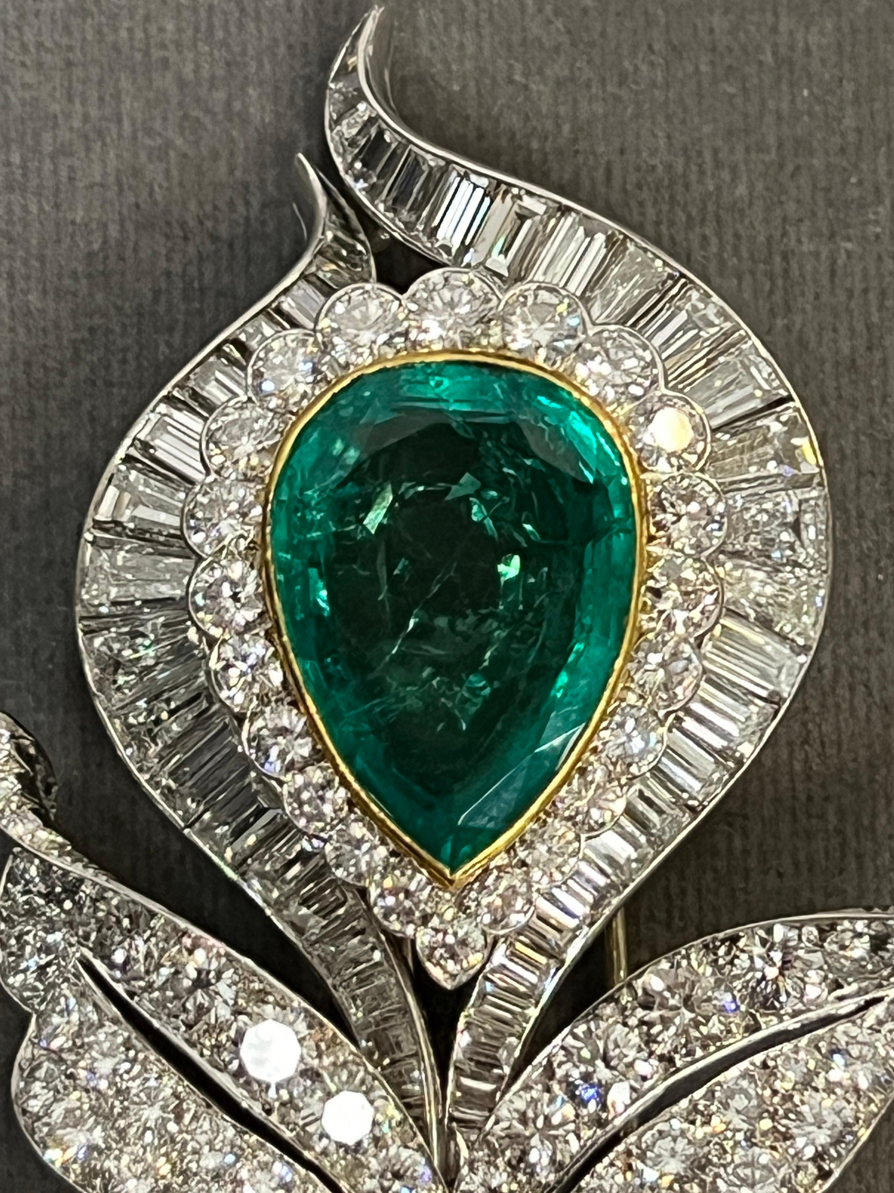 Van Cleef and Arpels Emerald and Diamond Floral Brooch For Sale 1