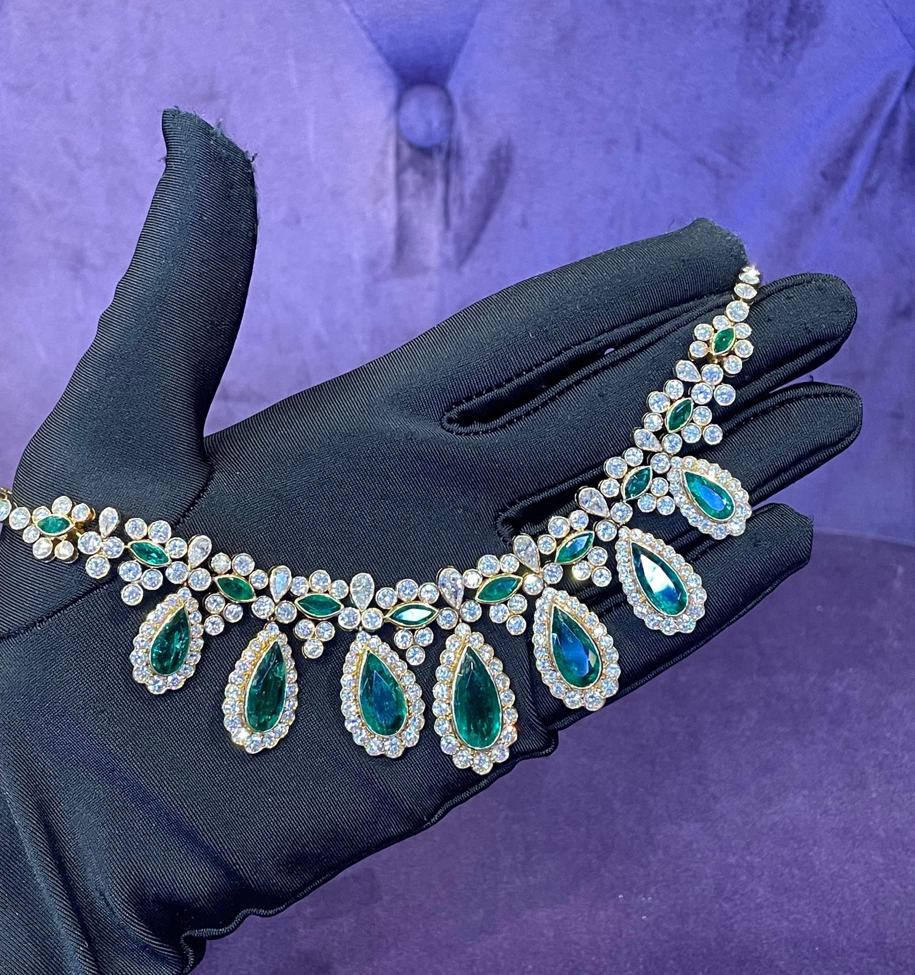 Van Cleef und Arpels Smaragd-Halskette  (Tropfenschliff) im Angebot