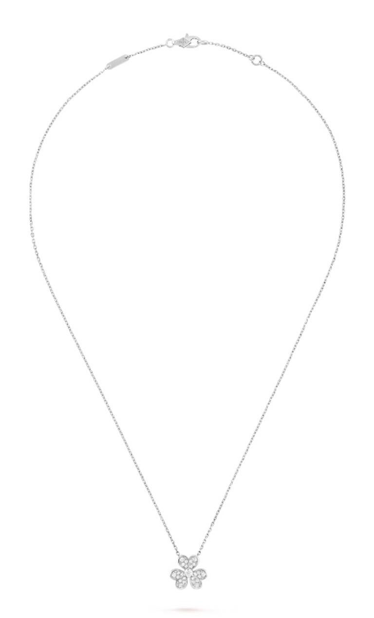 Van Cleef and Arpels Frivole Diamond Pendent Chain Necklace In Excellent Condition For Sale In Geneva, CH