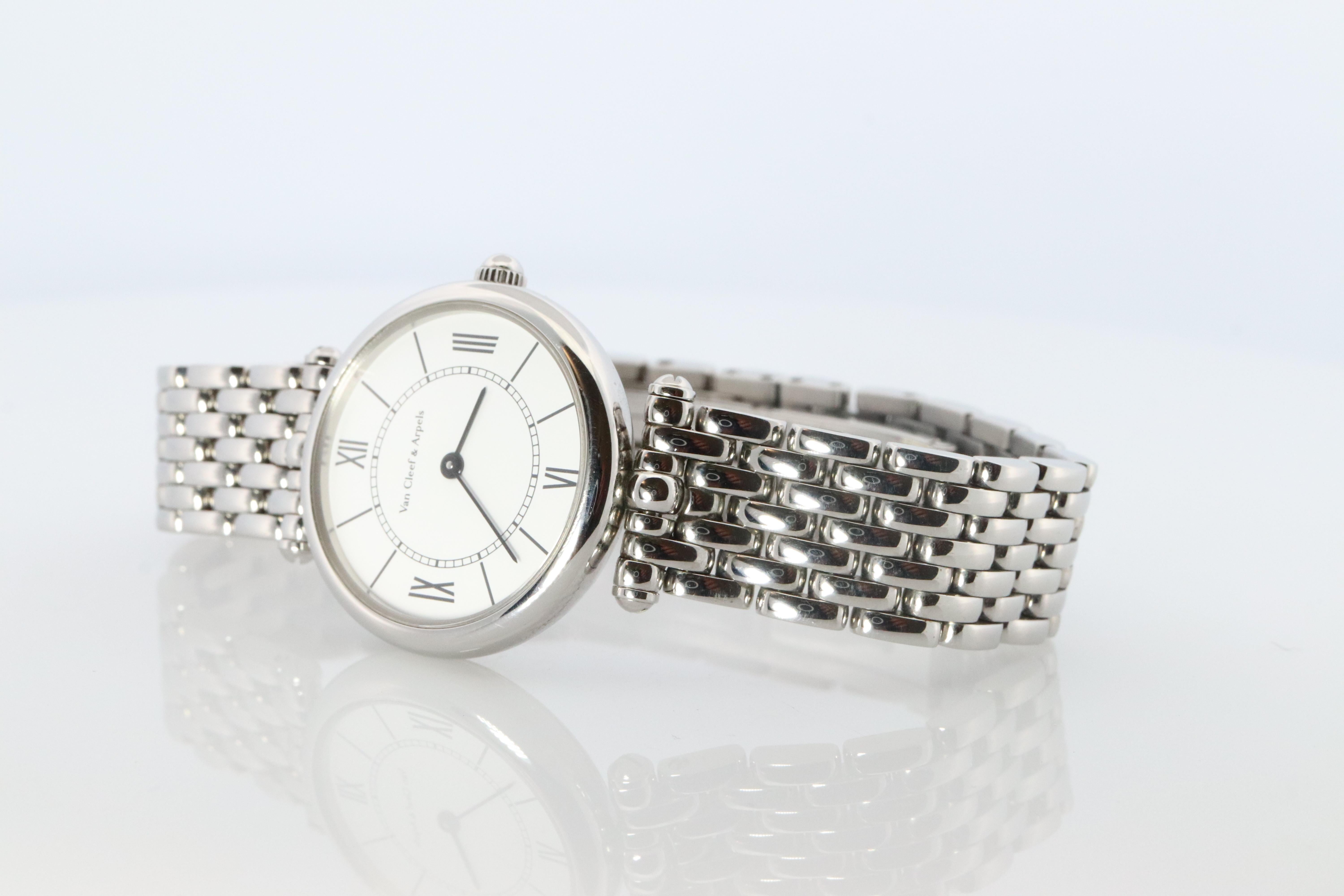 Van Cleef & Arpels HH4584 Uhr. La Collection SS Runde 25mm Uhr (Moderne) im Angebot