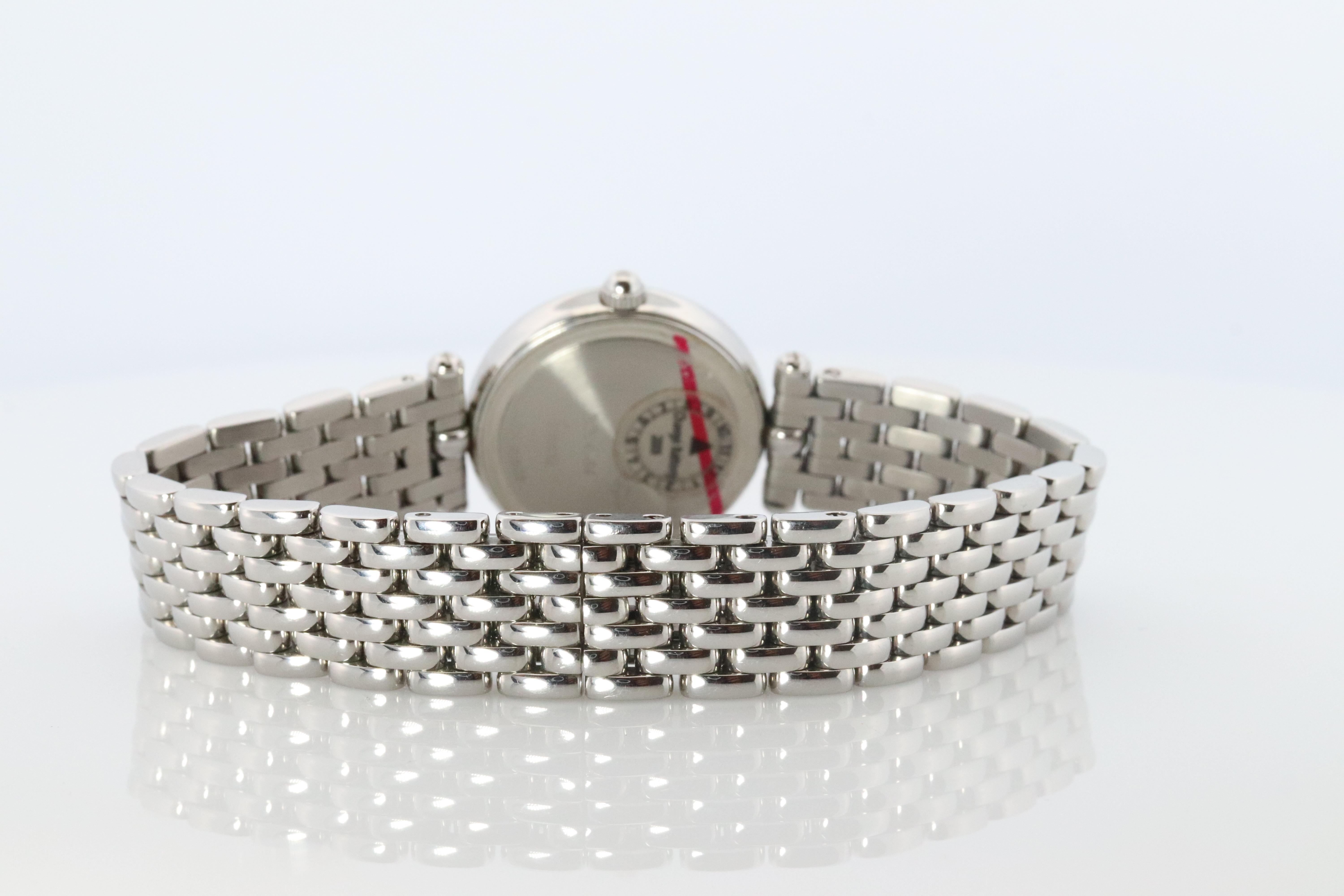 Van Cleef & Arpels HH4584 Uhr. La Collection SS Runde 25mm Uhr im Zustand „Gut“ im Angebot in Port Charlotte, FL