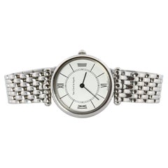 Van Cleef and Arpels HH4584 watch. La Collection SS Round 25mm Watch