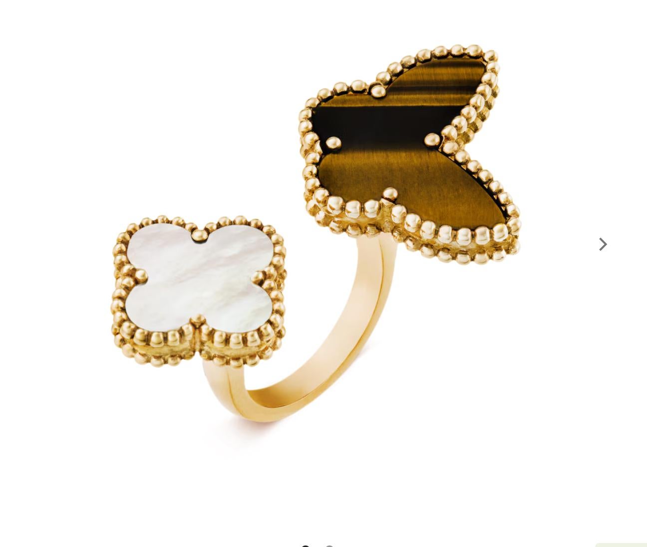 Van Cleef & Arpels Lucky Springs Ring zwischen den Fingern im Angebot 1