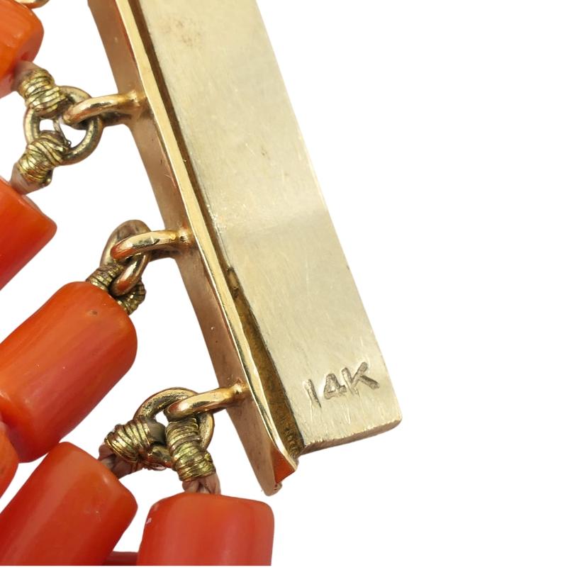 Van Cleef and Arpels Collier multibrins perles de corail en or 14 carats en vente 3