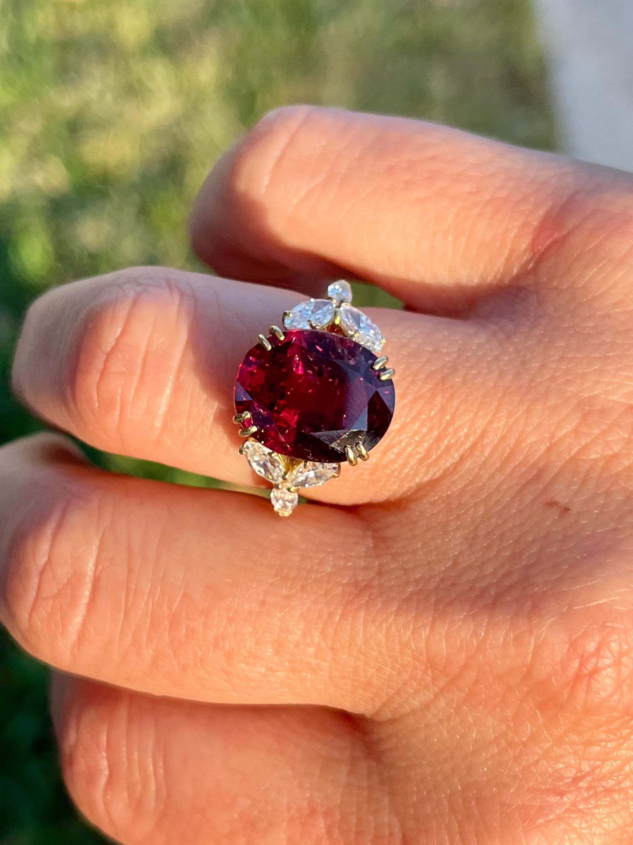 Van Cleef and Arpels 8.85 Carat No Heat Oval-Cut Ruby 18k Gold GRS Cert Ring For Sale 2