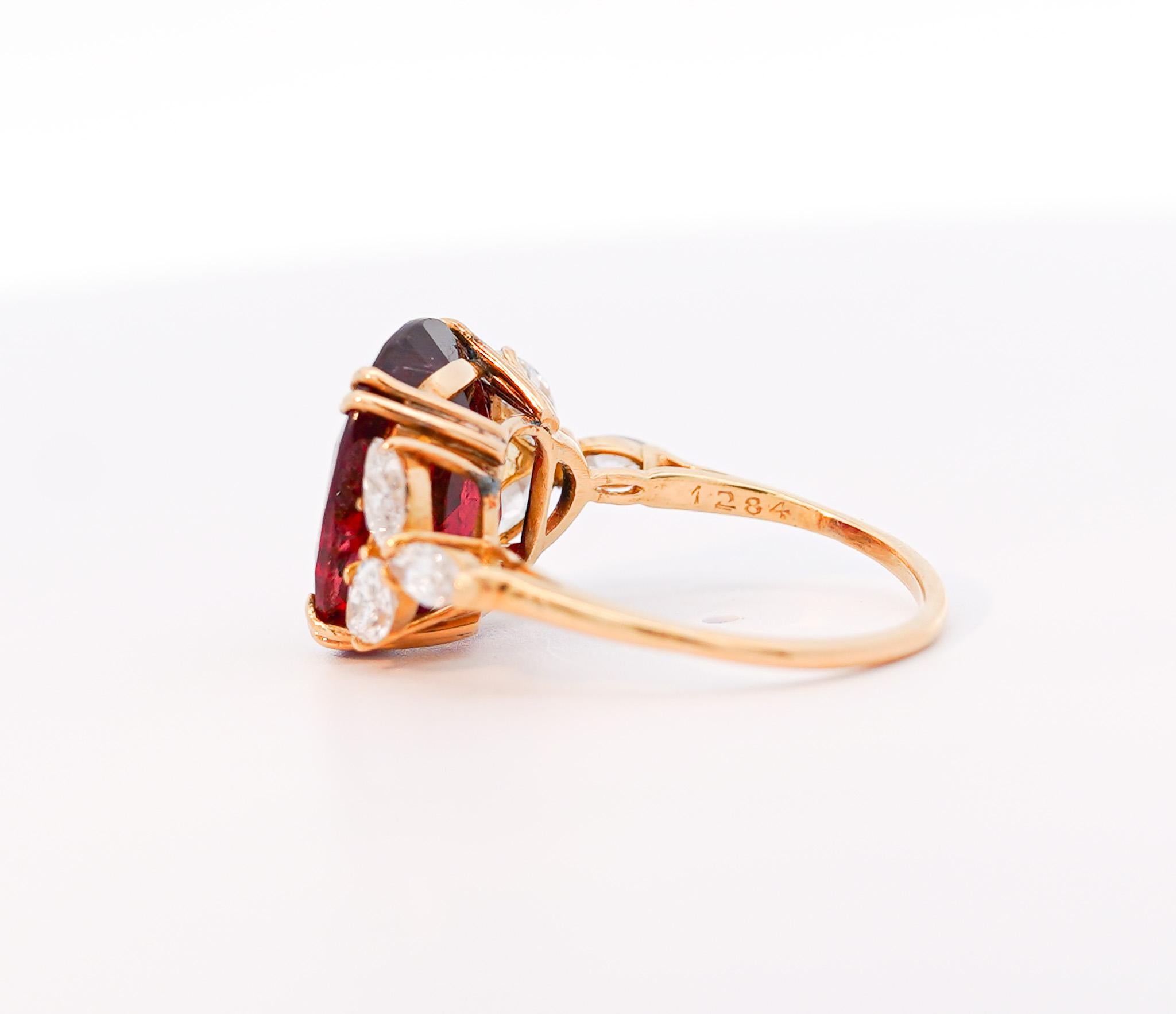 Van Cleef and Arpels No Heat Oval-Cut Ruby 18k Yellow Gold GRS Certified Ring For Sale 3
