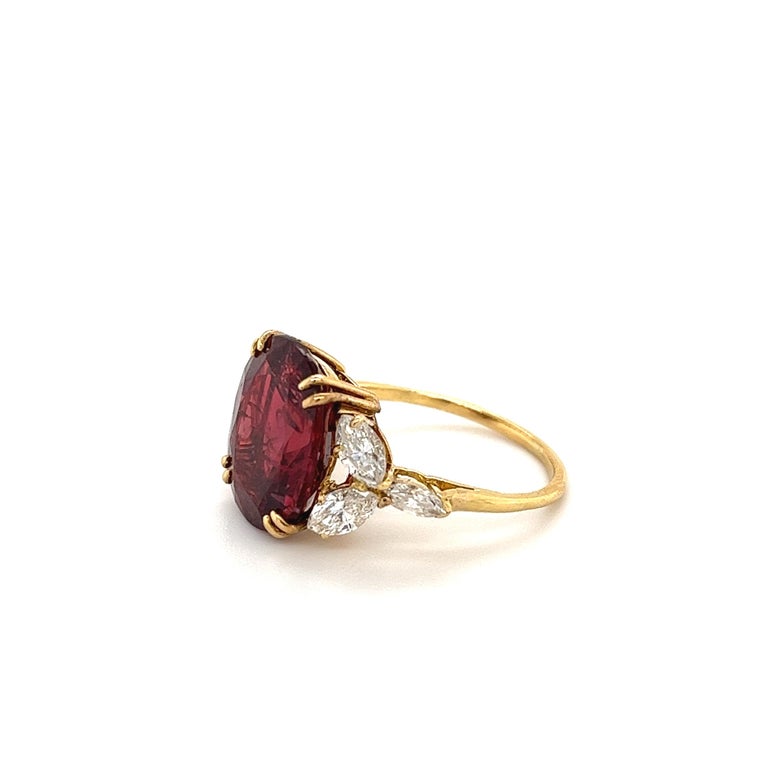 Van Cleef and Arpels No Heat Oval-Cut Ruby 18k Yellow Gold GRS ...