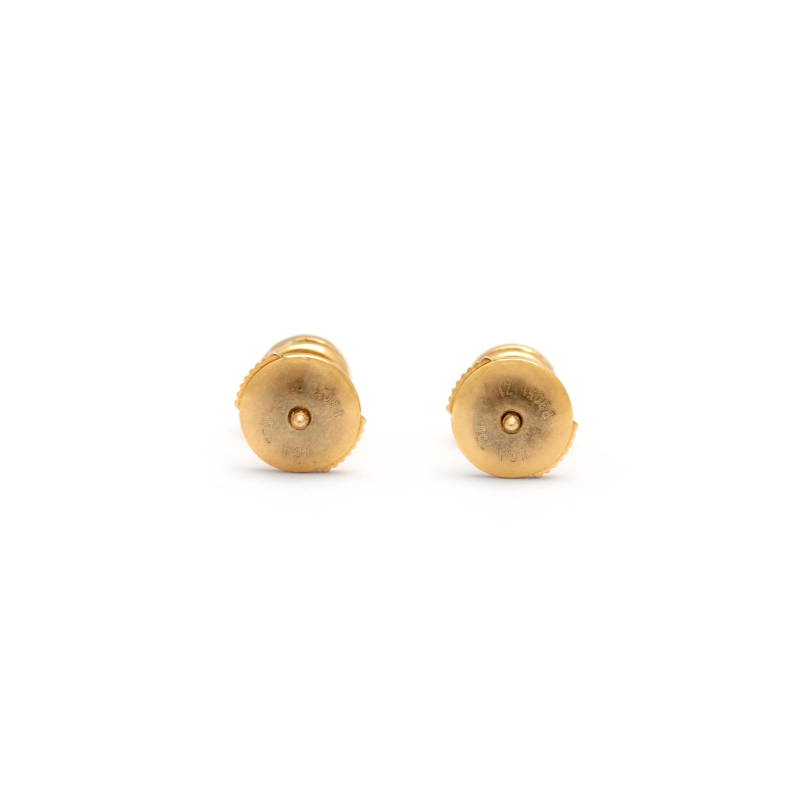 Van Cleef and Arpels Pair of Diamond Yellow Gold 18K Earstuds In Excellent Condition In Geneva, CH