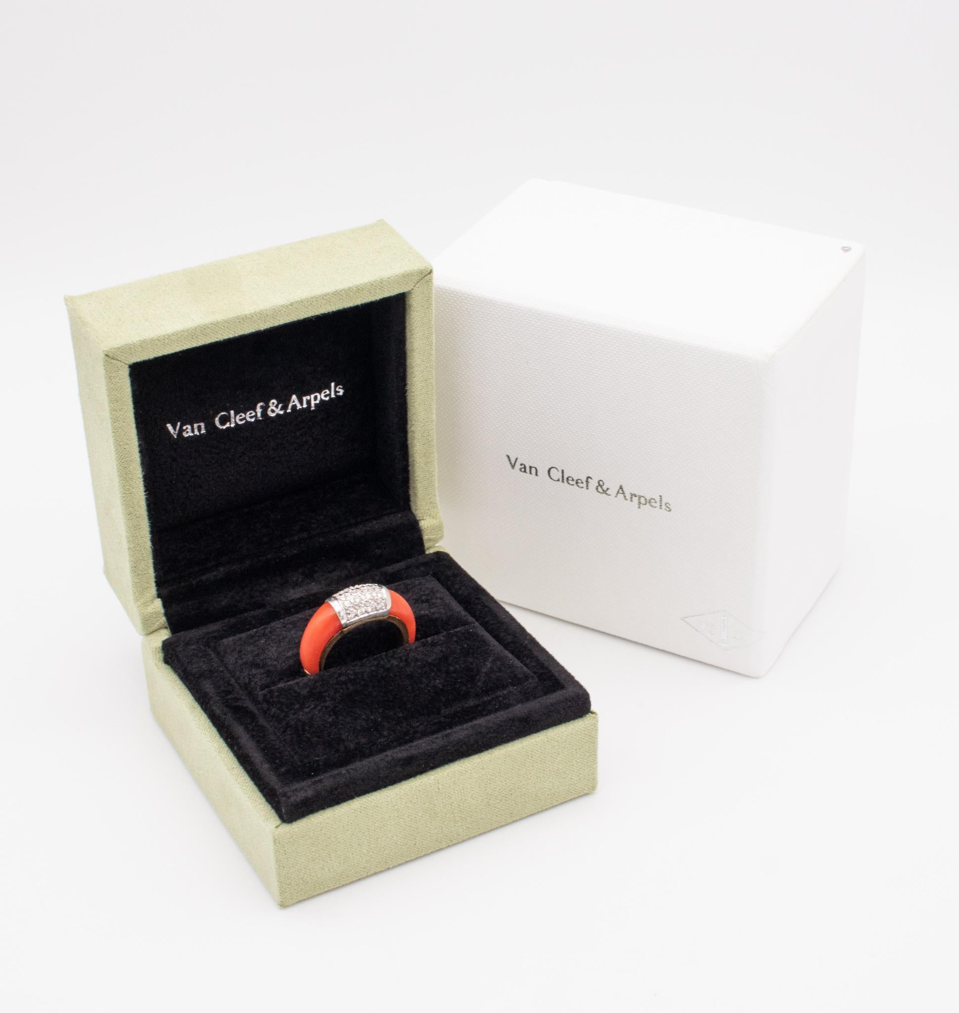 Van Cleef And Arpels Paris Philippines Ring 18Kt Yellow Gold Diamonds Red Coral. In Excellent Condition In Miami, FL
