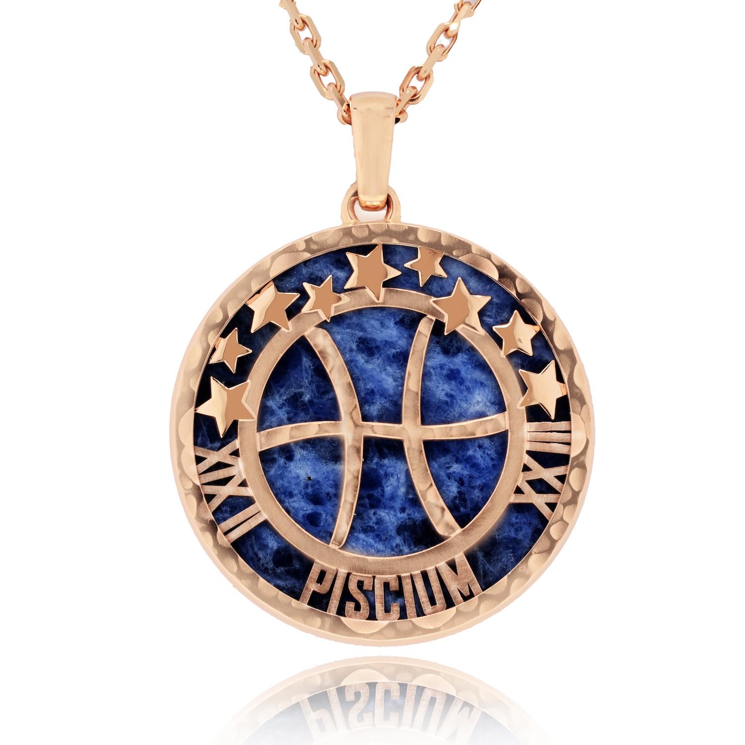 Van Cleef and Arpels Pisces Zodiac Pendant On A Chain Necklace In Excellent Condition For Sale In New York, NY