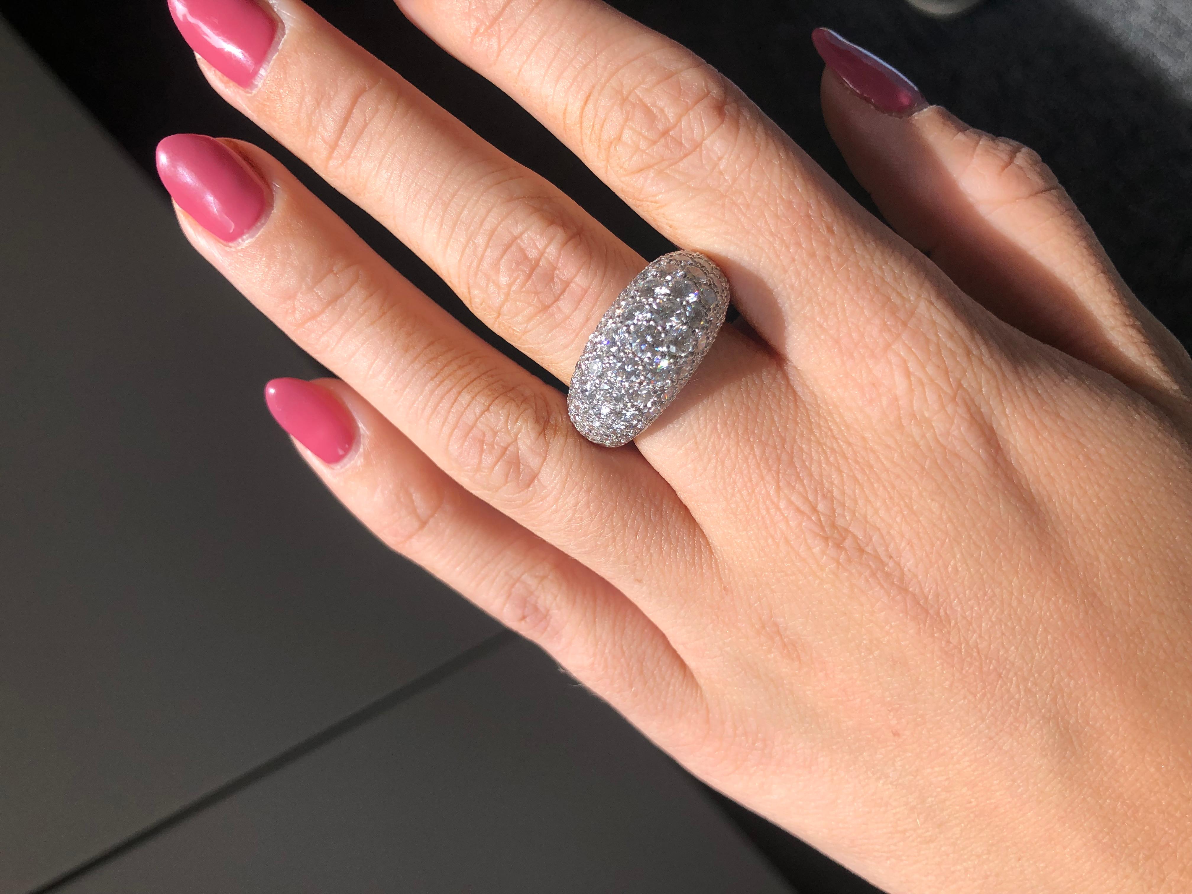 Van Cleef & Arpels Platinum Dome Ring with Diamonds For Sale 4
