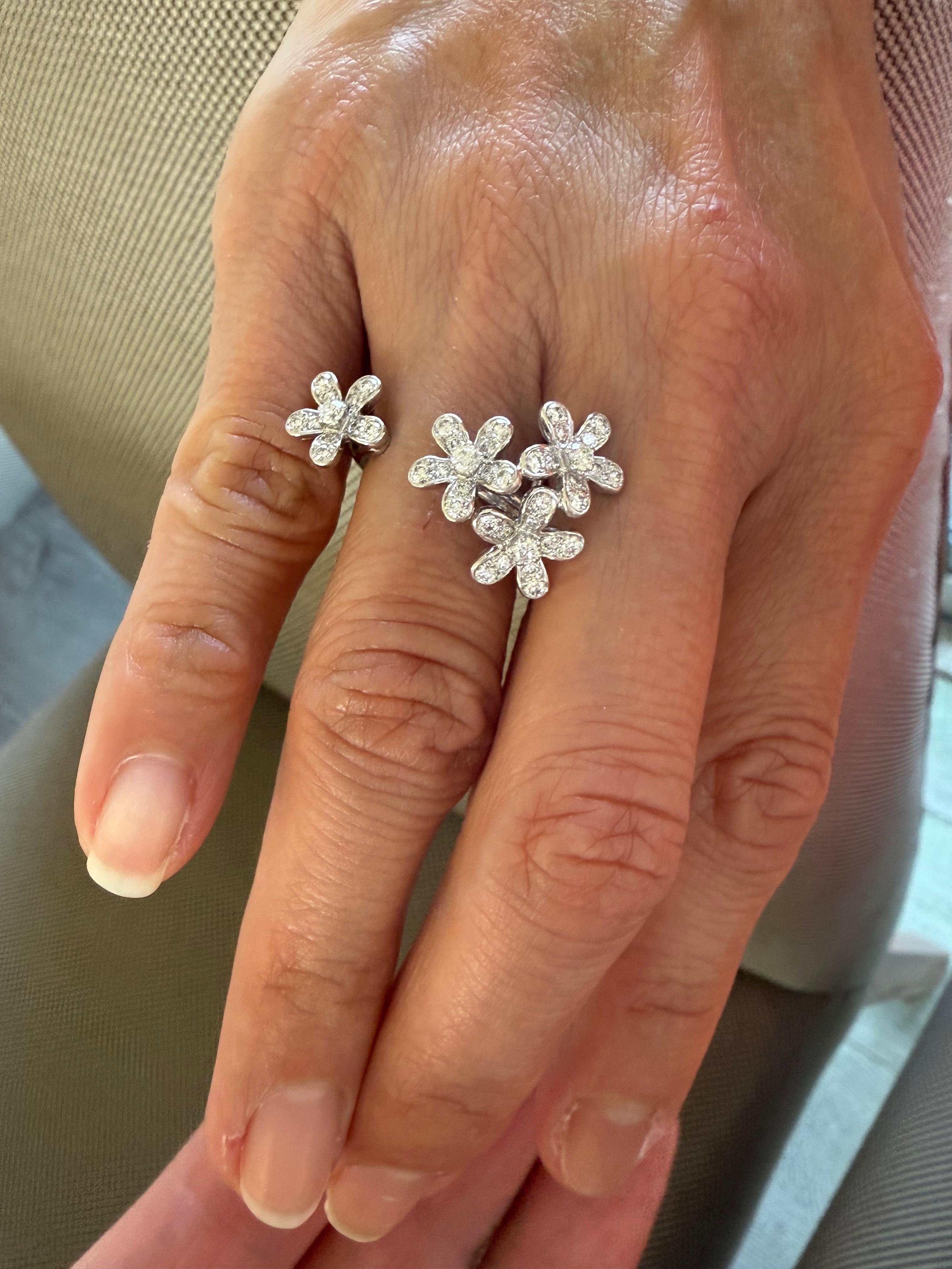 Van Cleef and Arpels Socrate entre les doigts Bon état - En vente à Beverly Hills, CA