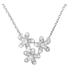 Van Cleef and Arpels Socrate pendant, 3 flowers White Gold Necklace