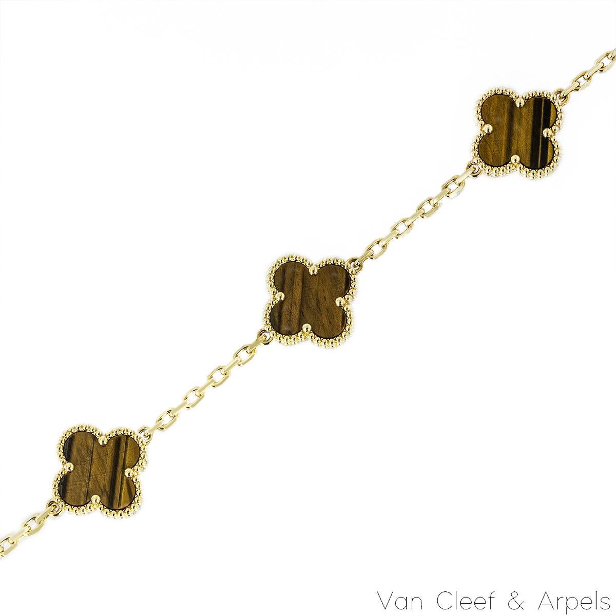 Taglio rotondo Van Cleef & Arpels Bracciale Alhambra Vintage Occhio di Tigre VCARD35600 in vendita