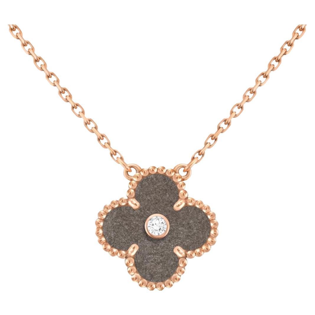 Van Cleef and Arpels Vintage Alhambra Urlaubsanhänger 2023 Obsidian