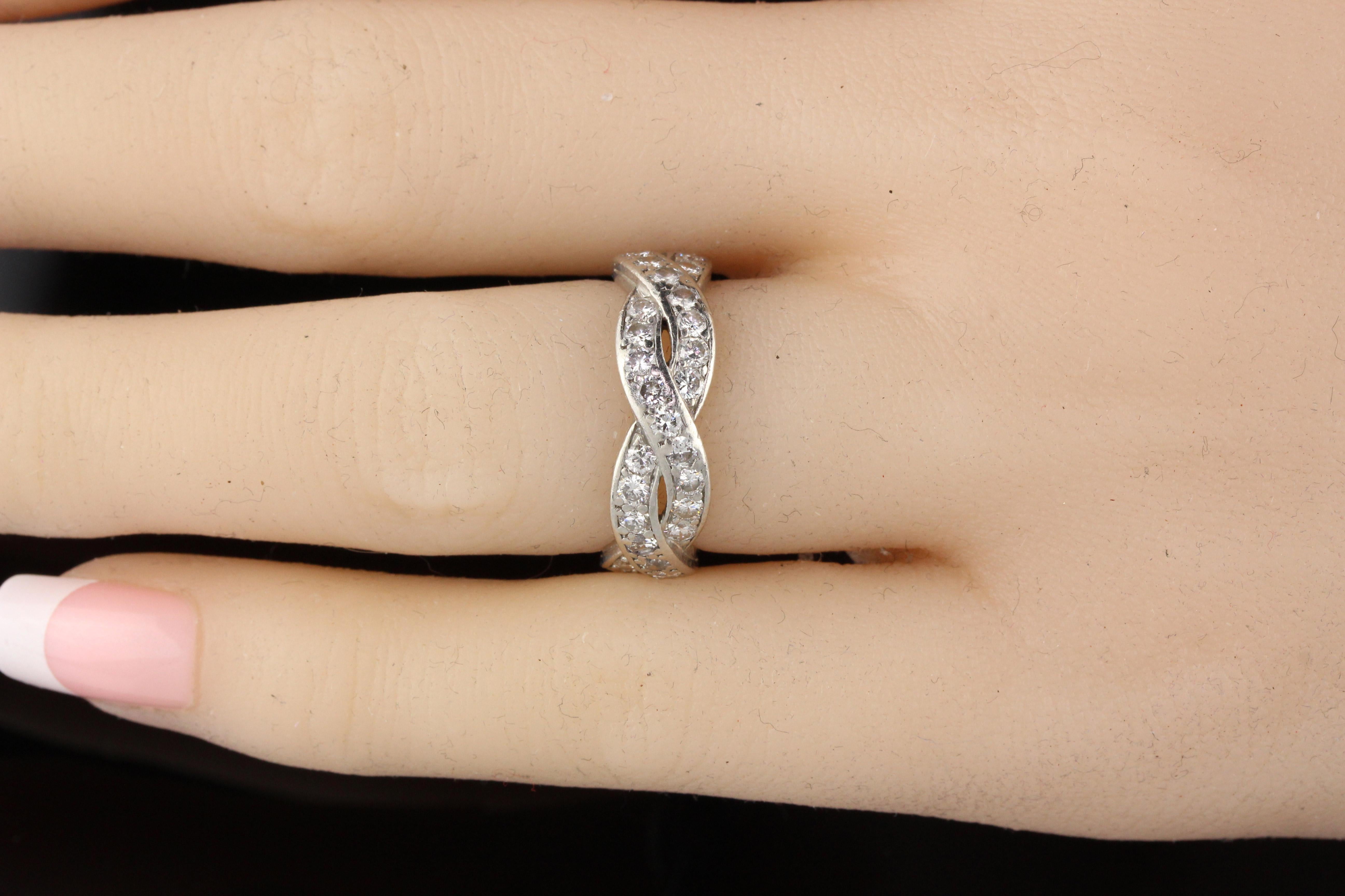 Van Cleef & Arpels Vintage Platinum Diamond Eternity Wedding Band In Good Condition For Sale In Great Neck, NY