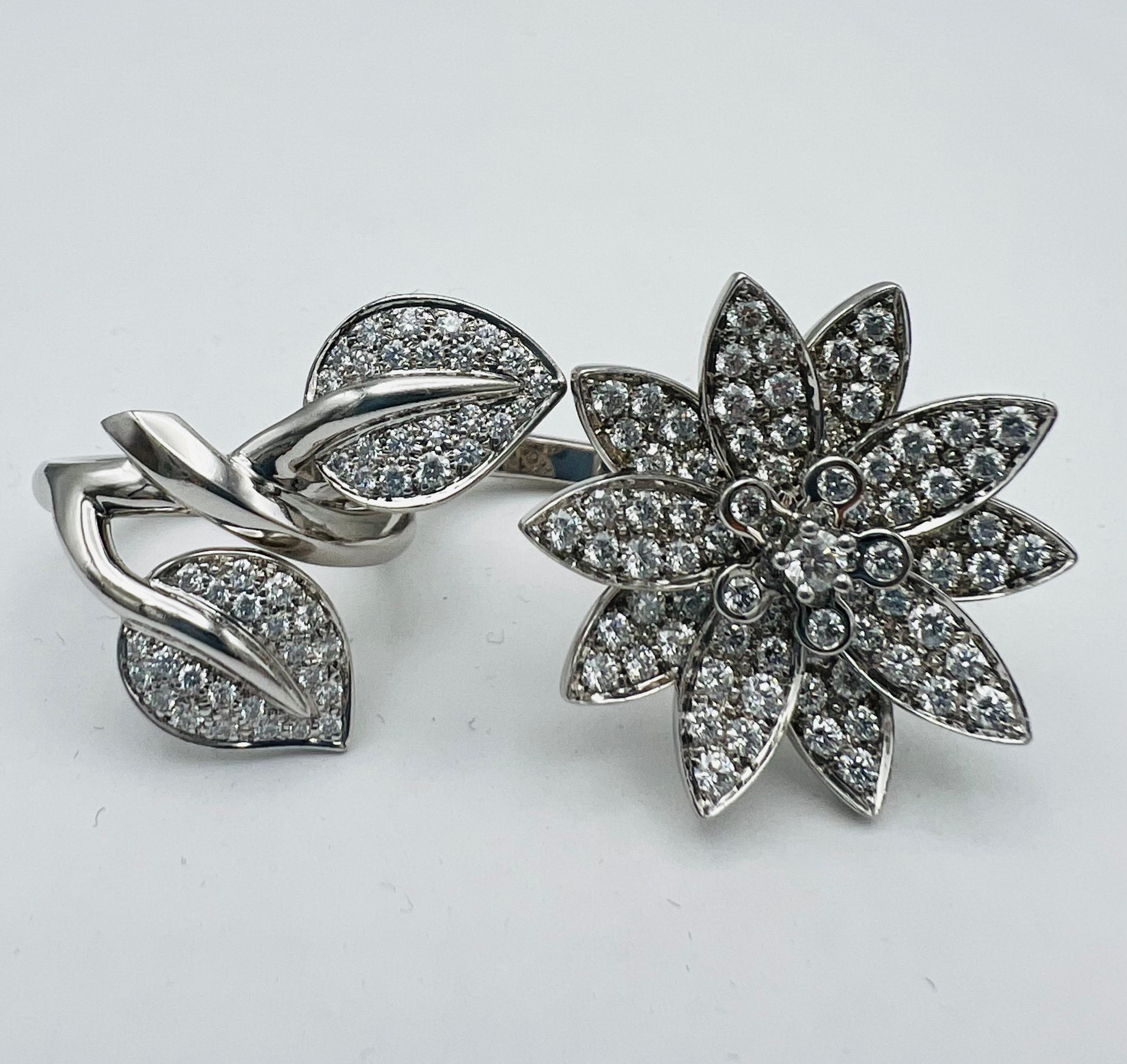 Van Cleef and Arpels White Gold and Diamond Lotus Cocktail Ring  In Excellent Condition In Beverly Hills, CA