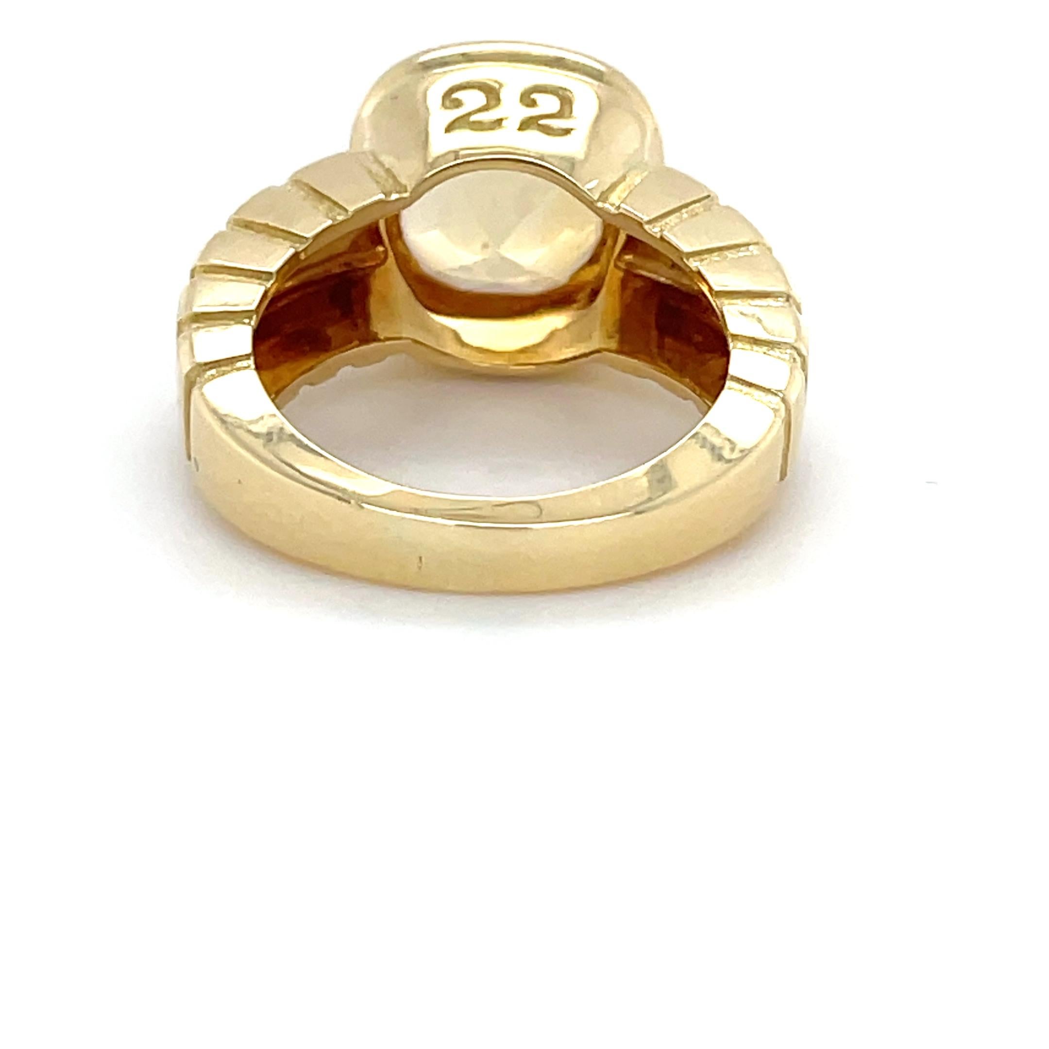 Cabochon Van Cleef and Arpels, Yellow Gold and Citrine 'Facade' Ring For Sale