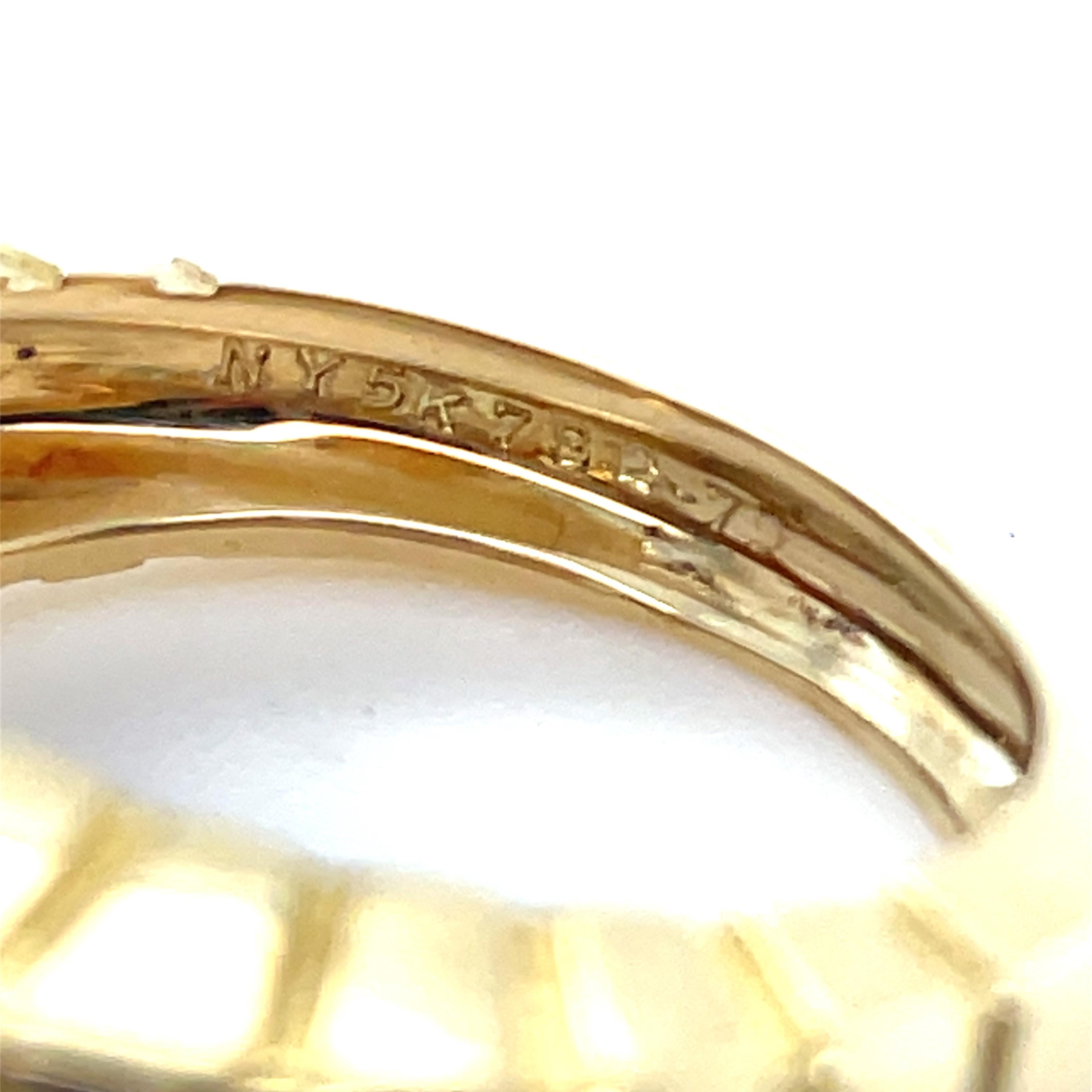 Women's or Men's Van Cleef and Arpels, Yellow Gold and Citrine 'Facade' Ring For Sale