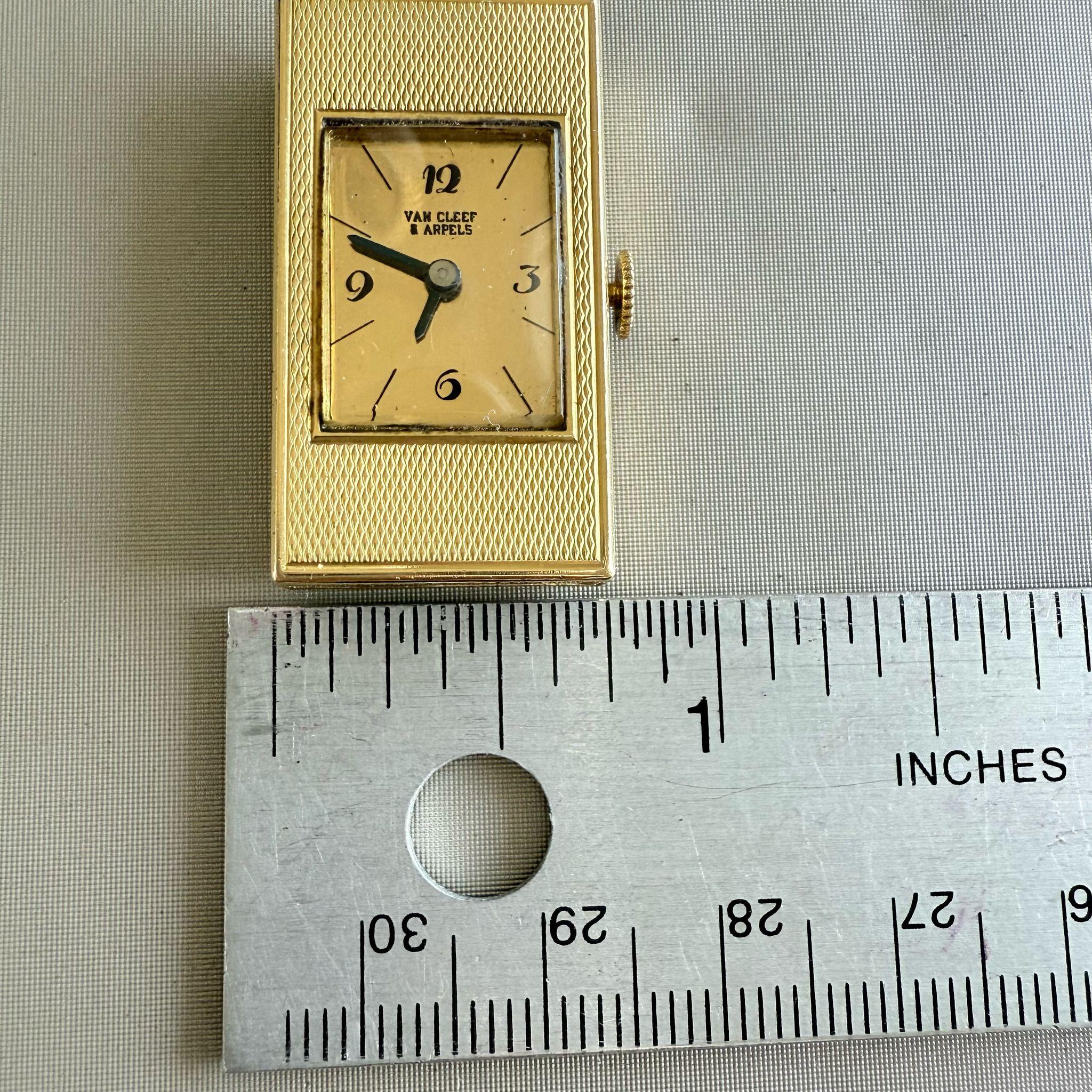 Van Cleef & Arels 18k Yellow Gold Manual Wind Watch For Sale 3