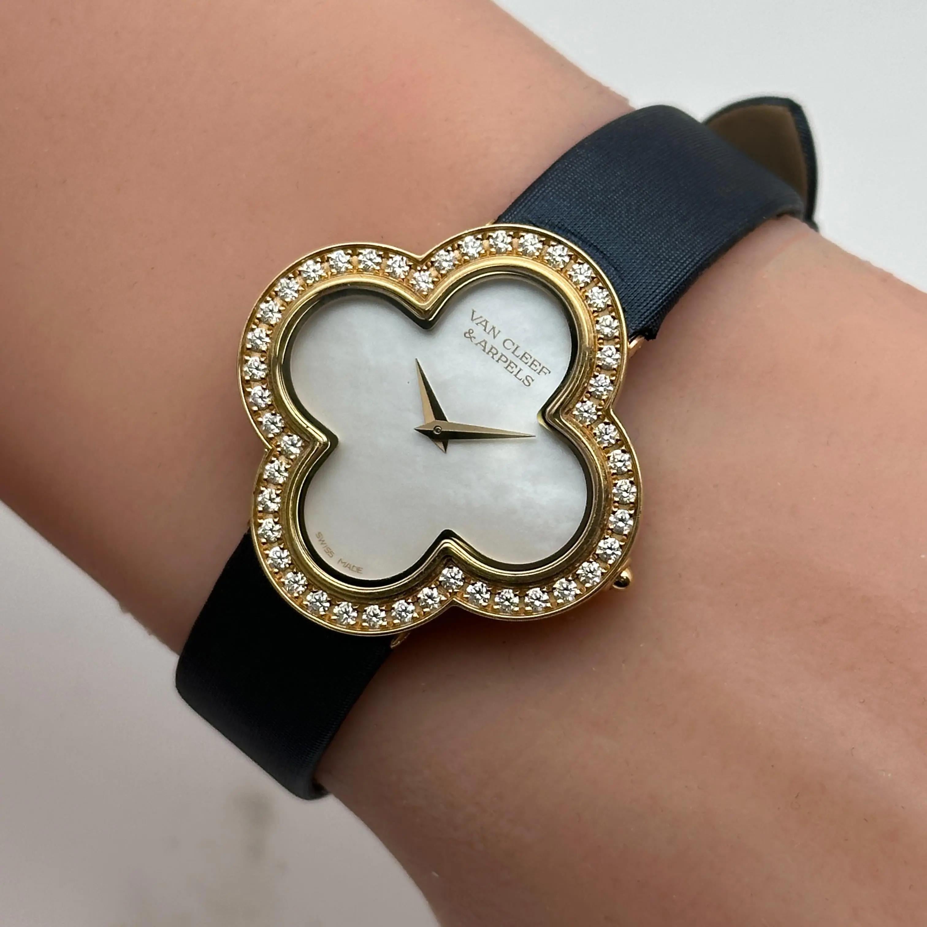 Van Cleef & Arpel Alhambra Medium 30mm 18k Gold Diamond MOP Dial Watch ARF52800 For Sale 2