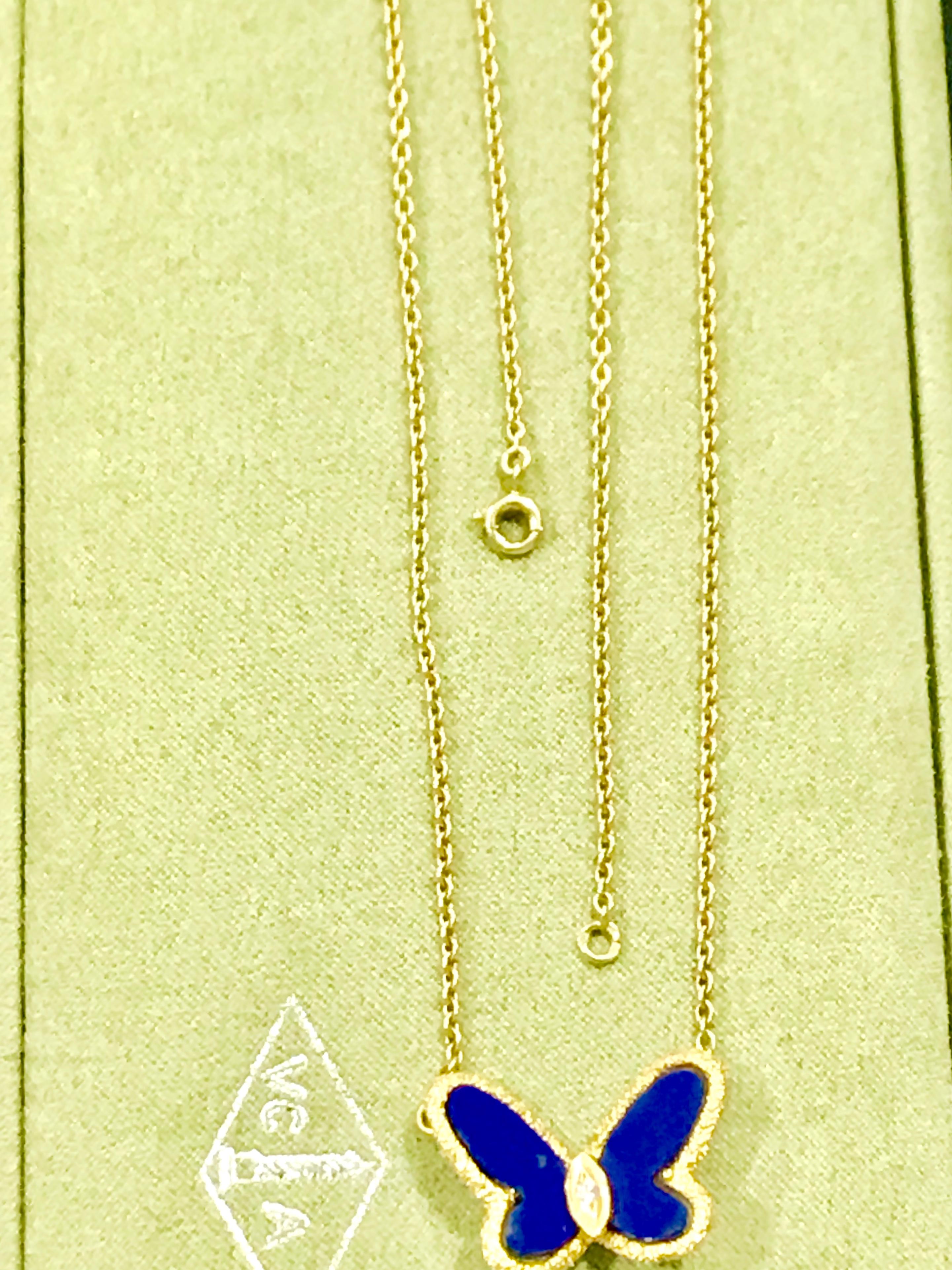 Van Cleef & Arpels Lucky Alhambra Butterfly
 Van Cleef & Arpels Vintage Alhambra Lapis Lazuli  Limited Edition
The butterfly suspended from a fine link chain
Metal: 18K yellow gold
Stones: carved lapis lazuli
Diamond: 1 round diamond weighing