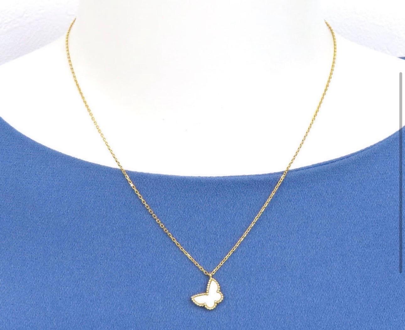 Van Cleef & Arpels Lucky Alhambra Butterfly
 Van Cleef & Arpels Vintage Alhambra MOTHER OF PEARL Limited Edition
The butterfly suspended from a fine link chain
Metal: 18K yellow gold
High Polish
Hallmarks Type
750, Designer Signature, French Eagle’s