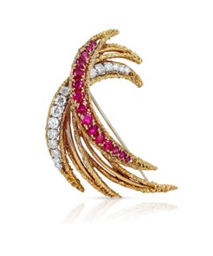 Van Cleef & Arpel Ruby Diamond 18K Gold Brooch Vintage