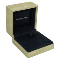 Van Cleef & Arpel Velvet Jewellery Box for a Ring, 1990.