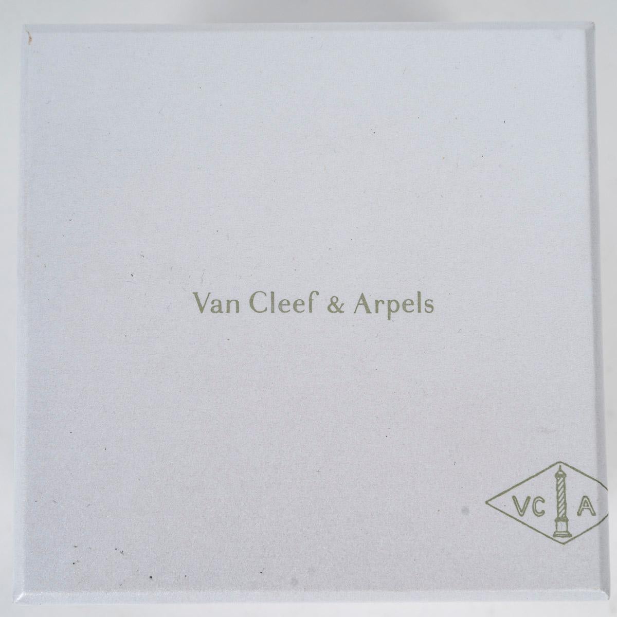 Français Van Cleef & Arpel Velvet Jewellery Box for a Watch, 1990. en vente