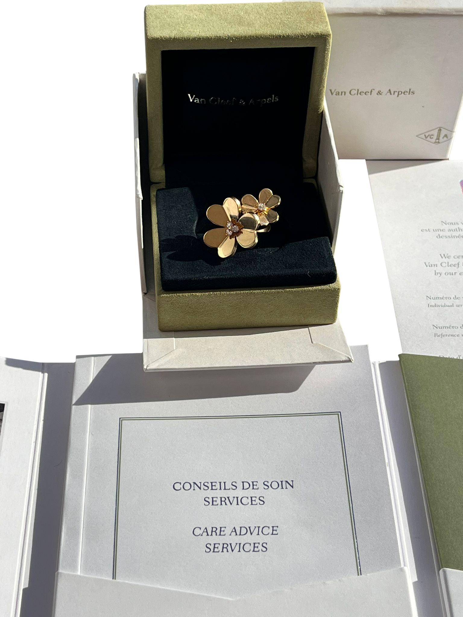 Women's Van Cleef & Arpels 0.23ct Frivole Between the Finger 18K Yellow Gold Ring For Sale