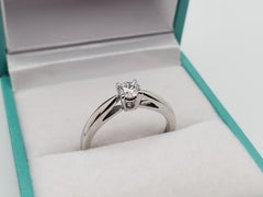 Van Cleef & Arpels 0.25 CT Diamond Platinum Engagement Ring