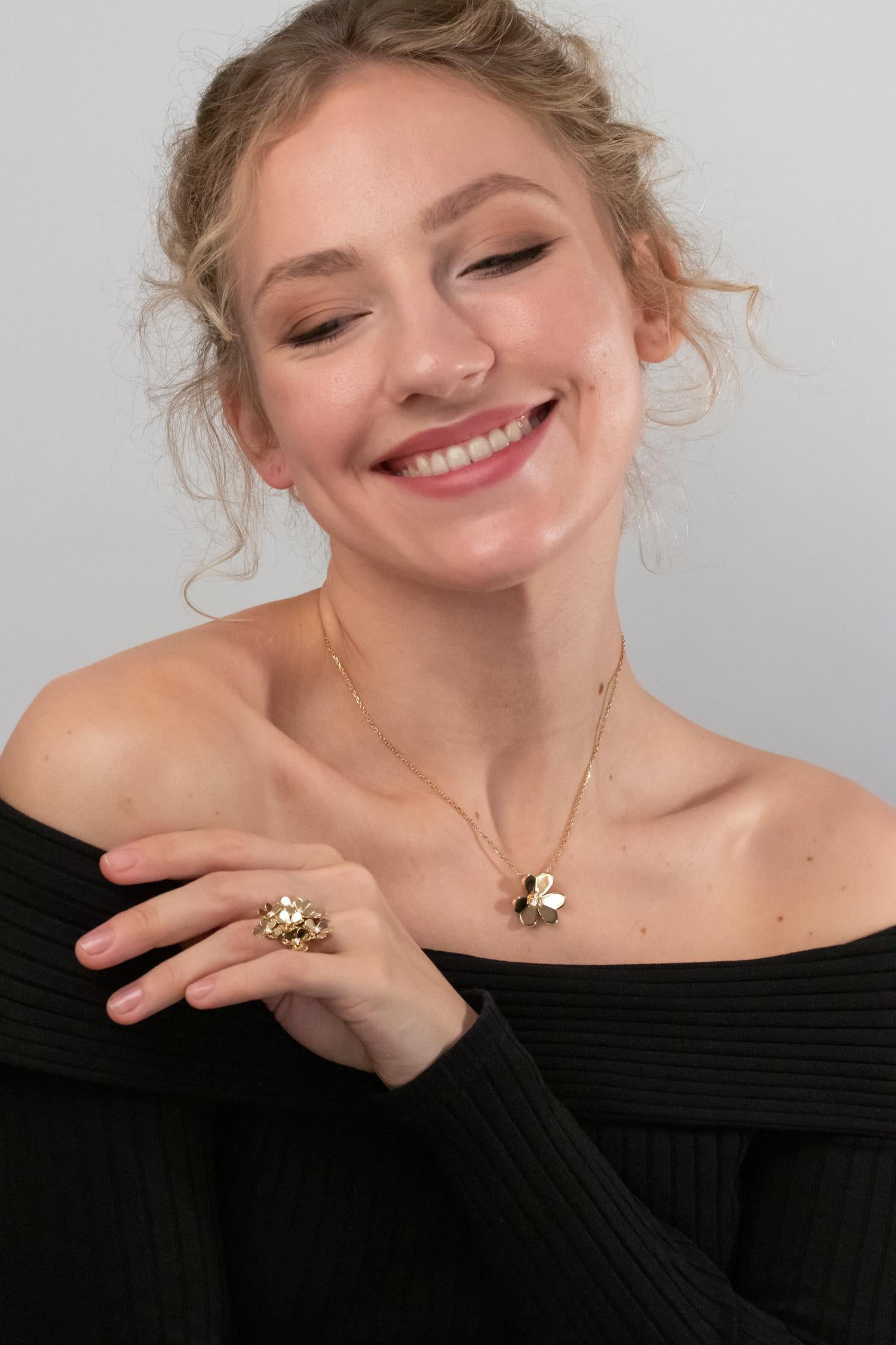 Van Cleef & Arpels, bague Frivole 8 fleurs de 0,43 carat en vente 1