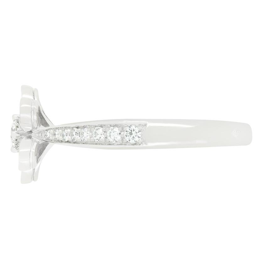 Brilliant Cut Van Cleef & Arpels 0.44ct Diamond 'Socrate' Flower Ring For Sale