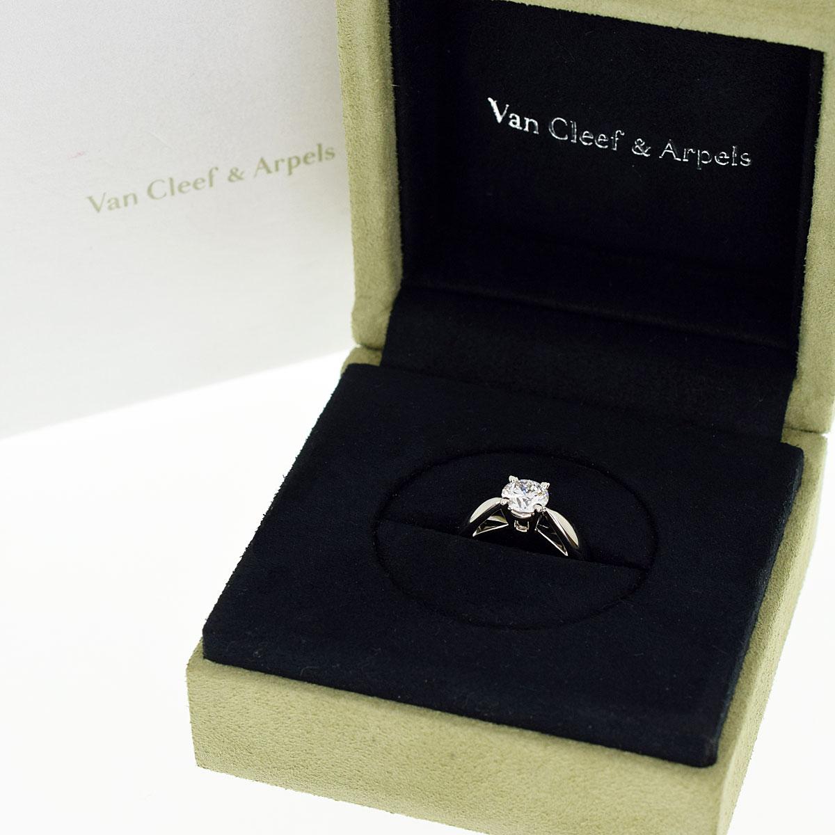 Round Cut Van Cleef & Arpels 0.71 Carat Diamond Platinum Bonheur Solitaire Ring For Sale