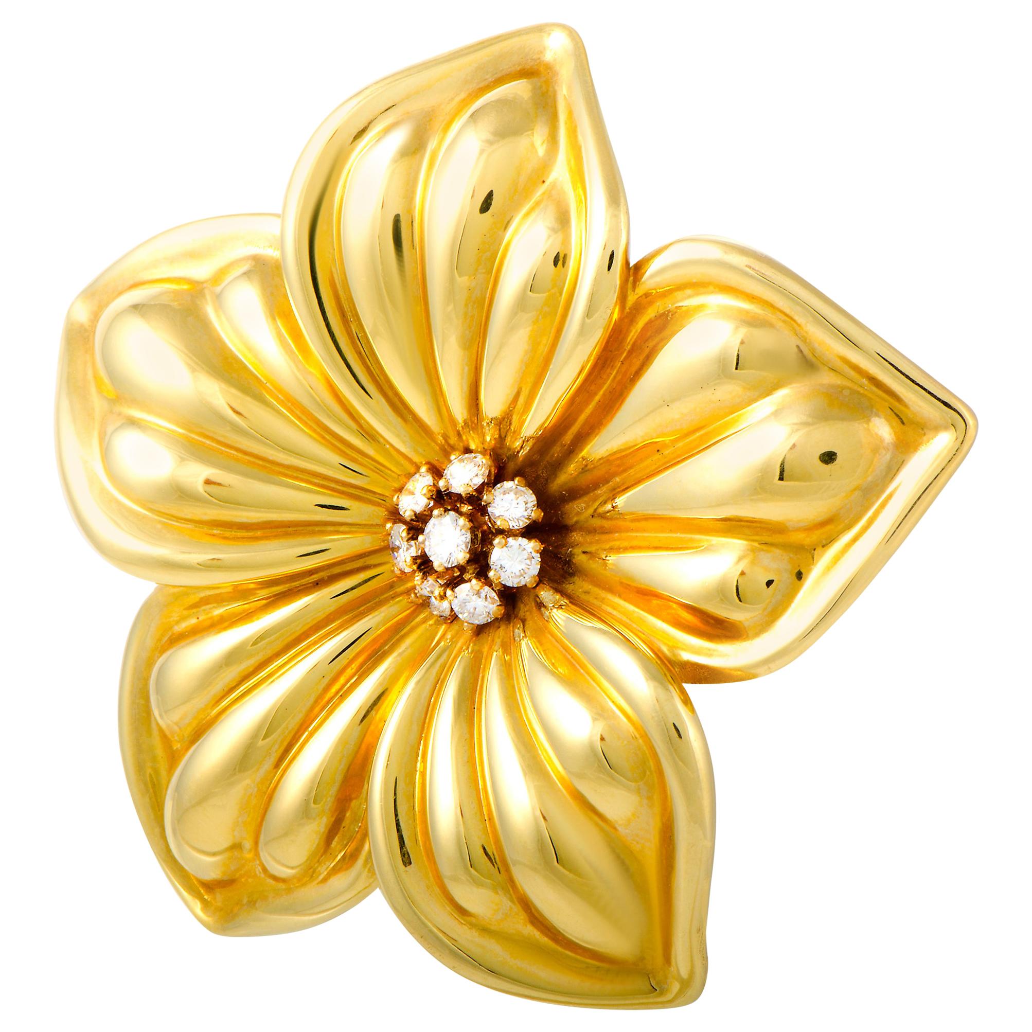 Van Cleef & Arpels 0.85 Carart Diamond Yellow Gold Flower Brooch
