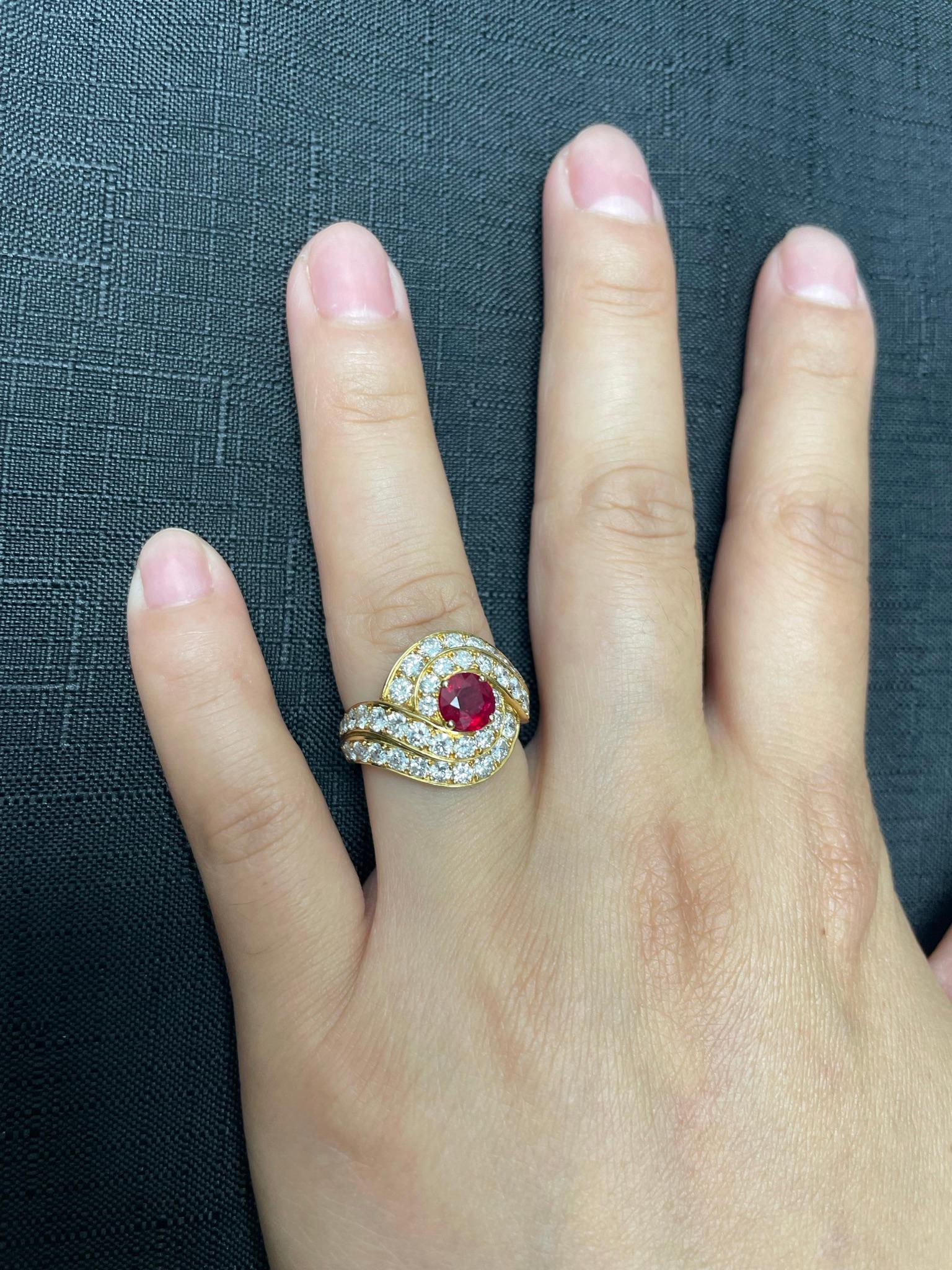 Van Cleef & Arpels 0.95 Ct. Round Center Ruby and 2.10 Ct. Diamond Cocktail Ring In Excellent Condition For Sale In New York, NY