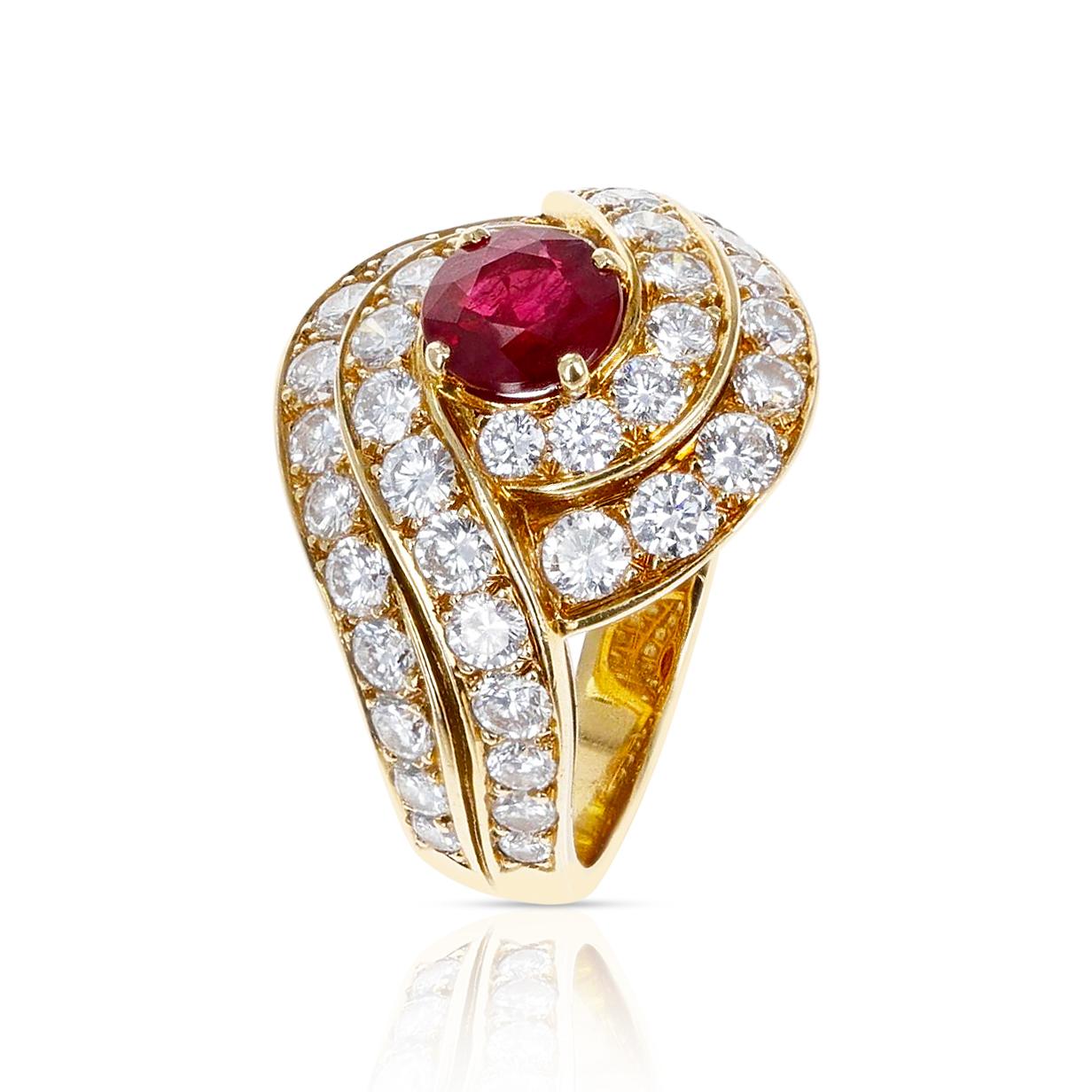 Van Cleef & Arpels 0.95 Karat. Runder Rubin in der Mitte und 2,10 Karat. Diamant-Cocktailring für Damen oder Herren im Angebot