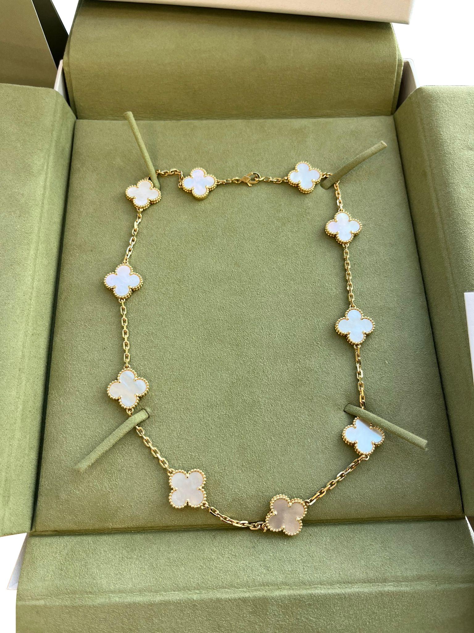 Van Cleef & Arpels 10 Motivi Madre di Perle in Oro 18K Collana Alhambra Vintage in vendita 5