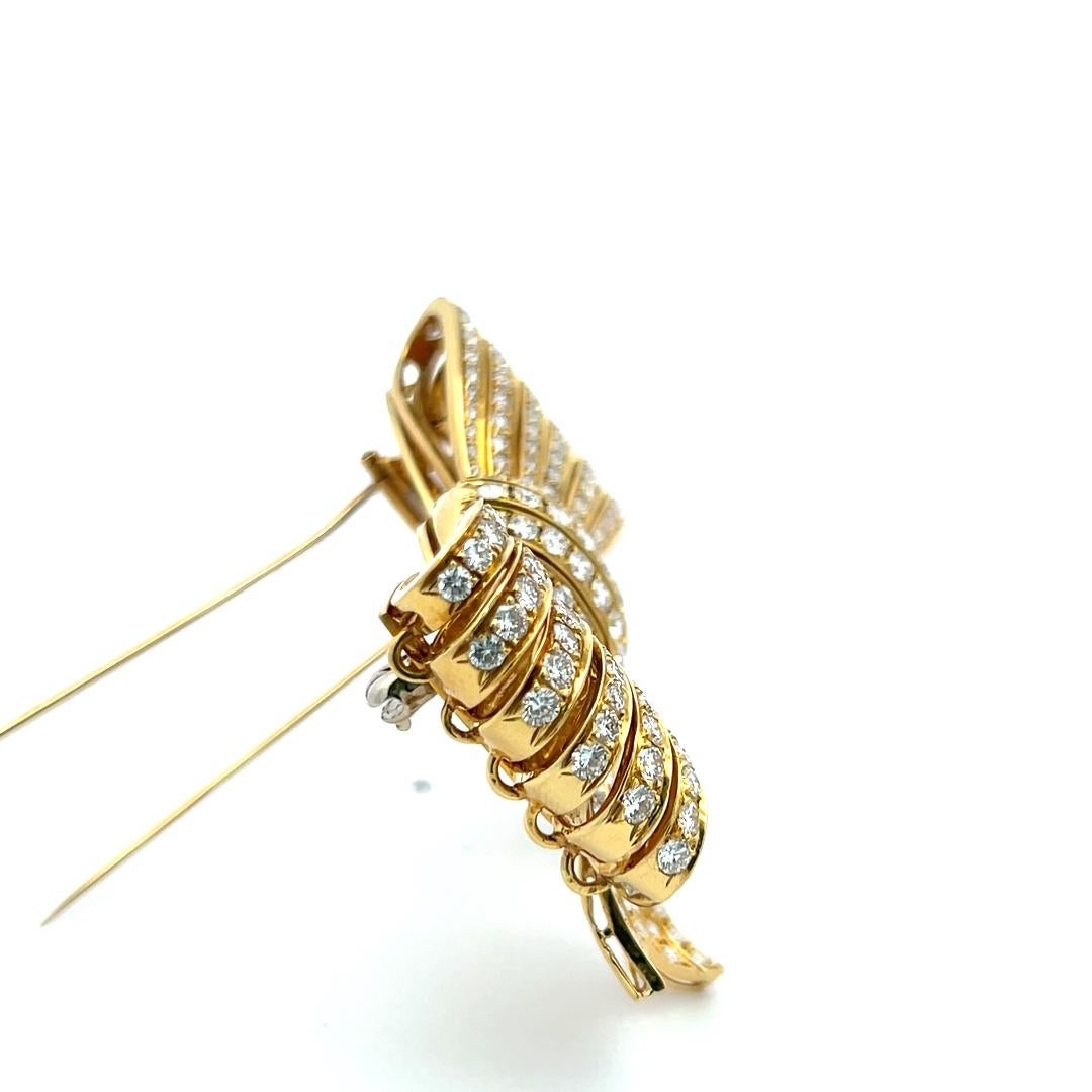 Van Cleef & Arpels Broche en or jaune 18 carats avec diamant rond de 10,00 carats en vente 5