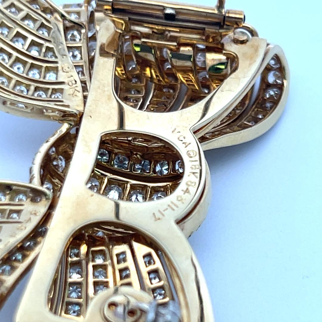 Van Cleef & Arpels Broche en or jaune 18 carats avec diamant rond de 10,00 carats en vente 3