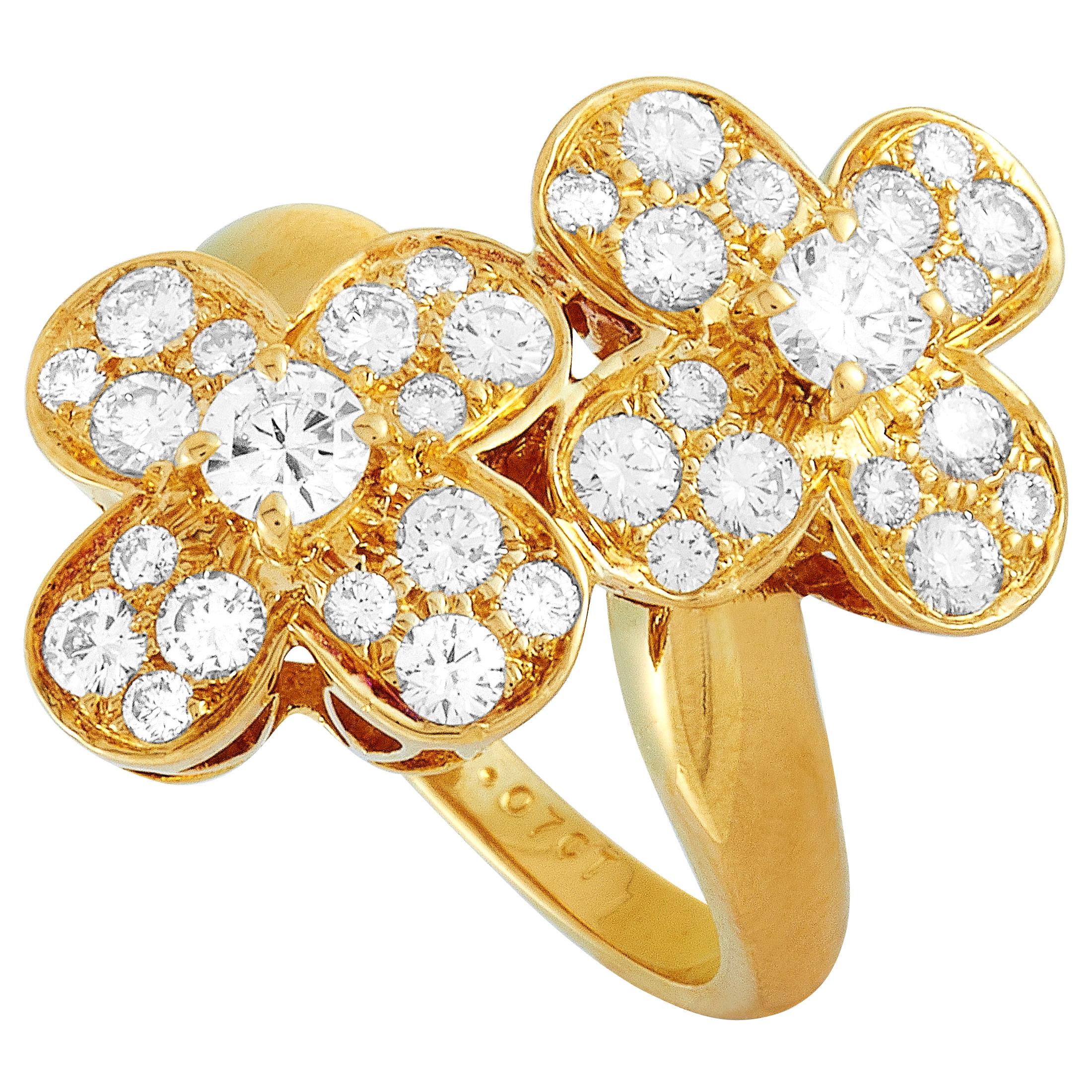 Van Cleef & Arpels 1.07 Carat Diamond Yellow Gold Flower Ring
